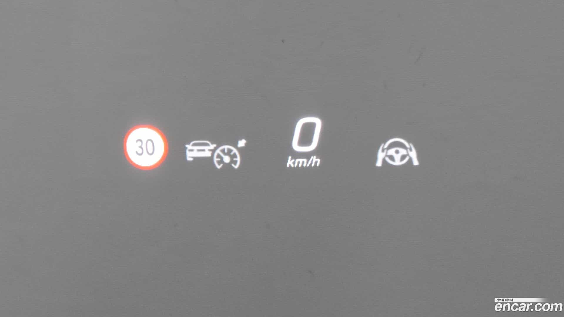 EQE Mercedes-Benz 2023.4-OPTION-021