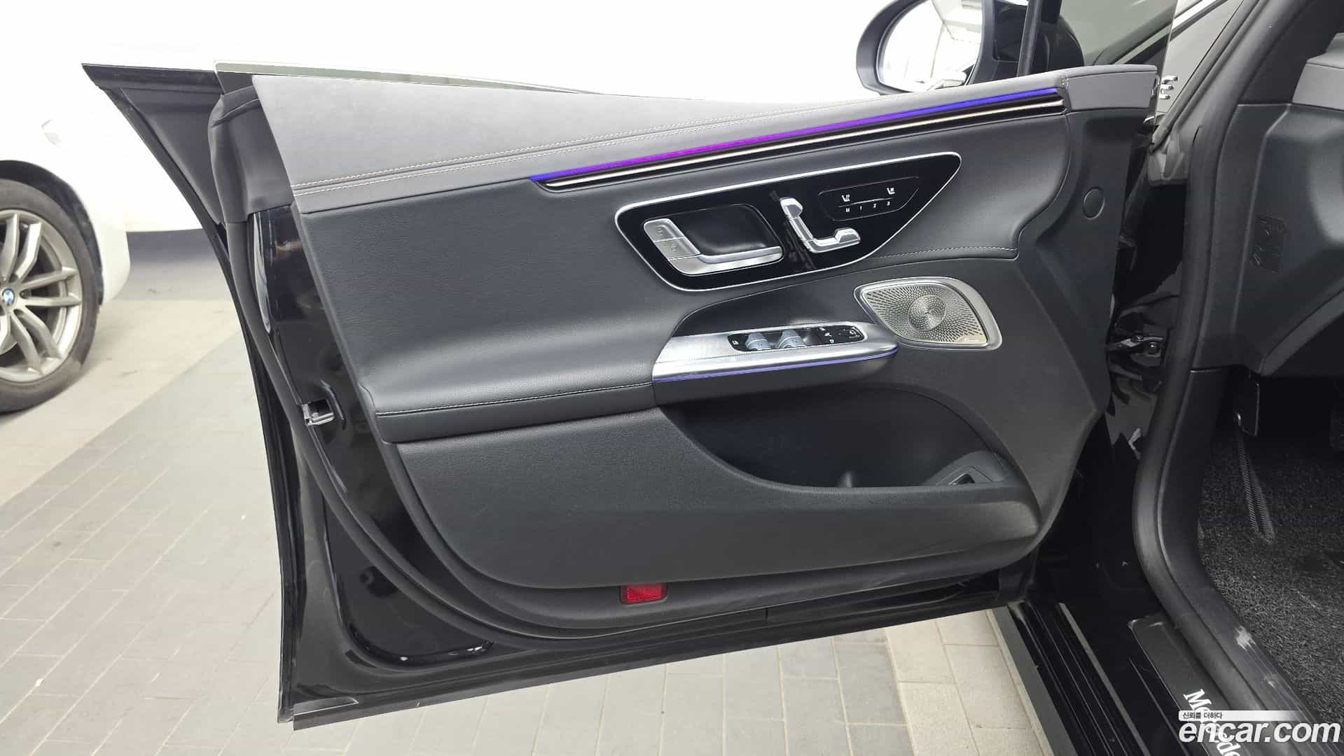 EQE Mercedes-Benz 2023.4-INNER-034