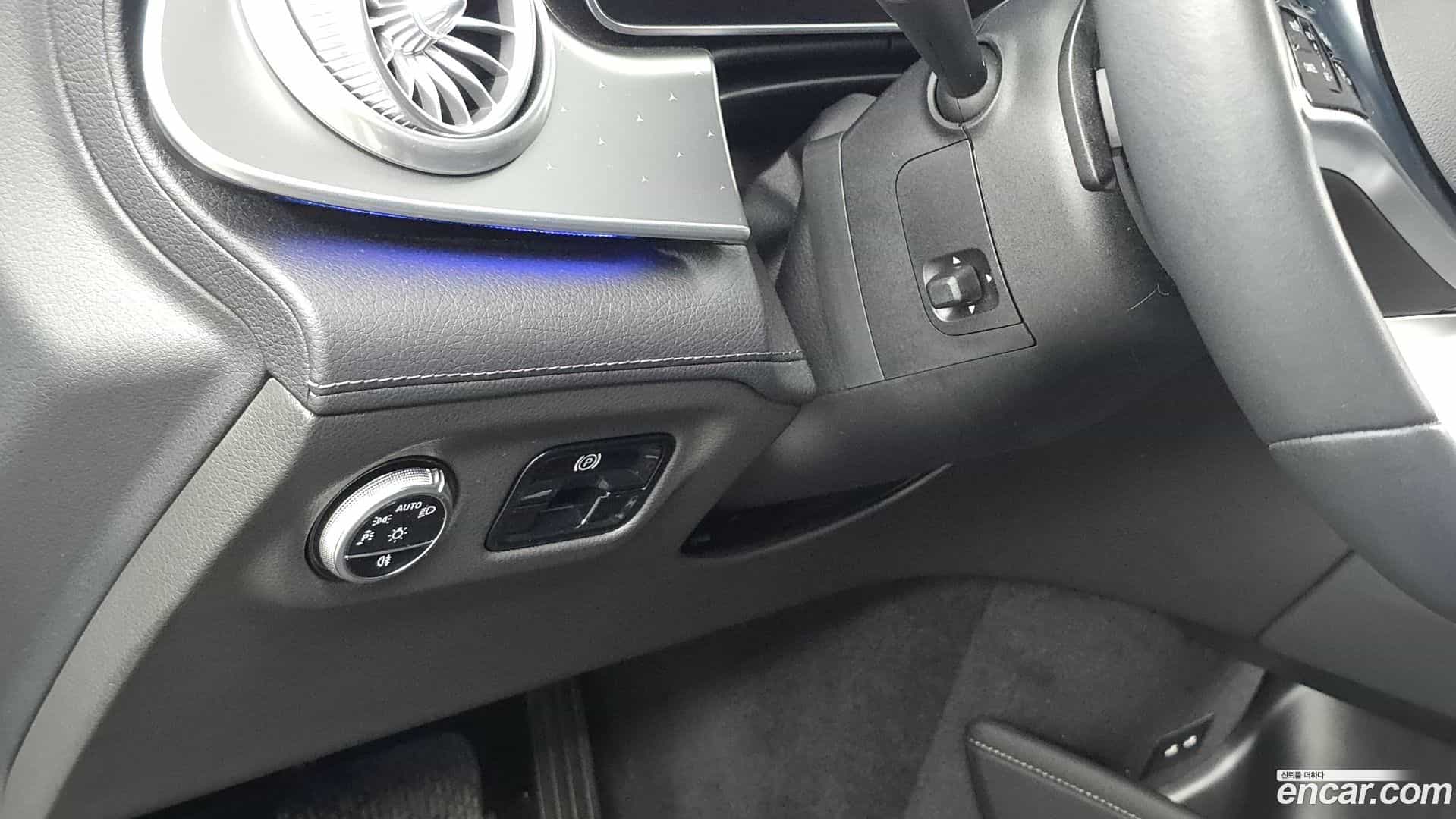 EQE Mercedes-Benz 2023.4-OPTION-043