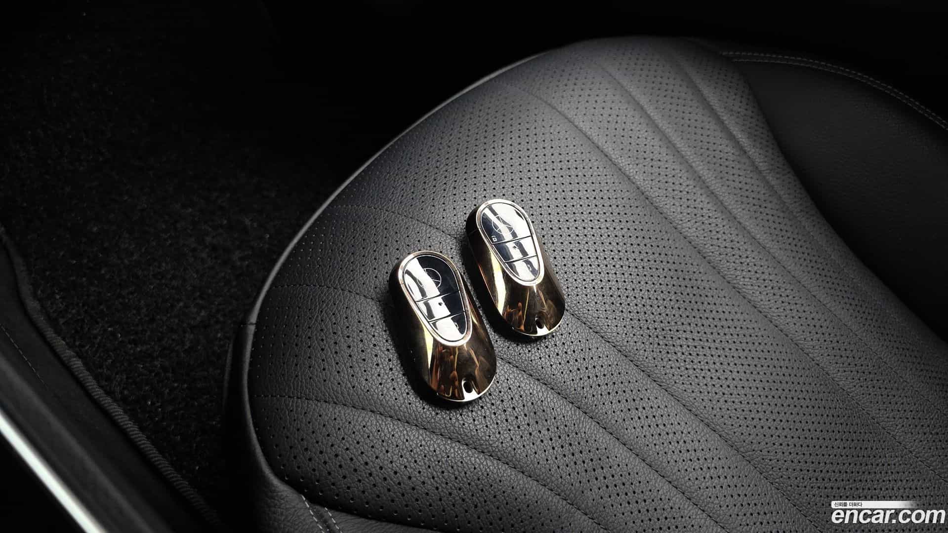 EQE Mercedes-Benz 2023.4-OPTION-044