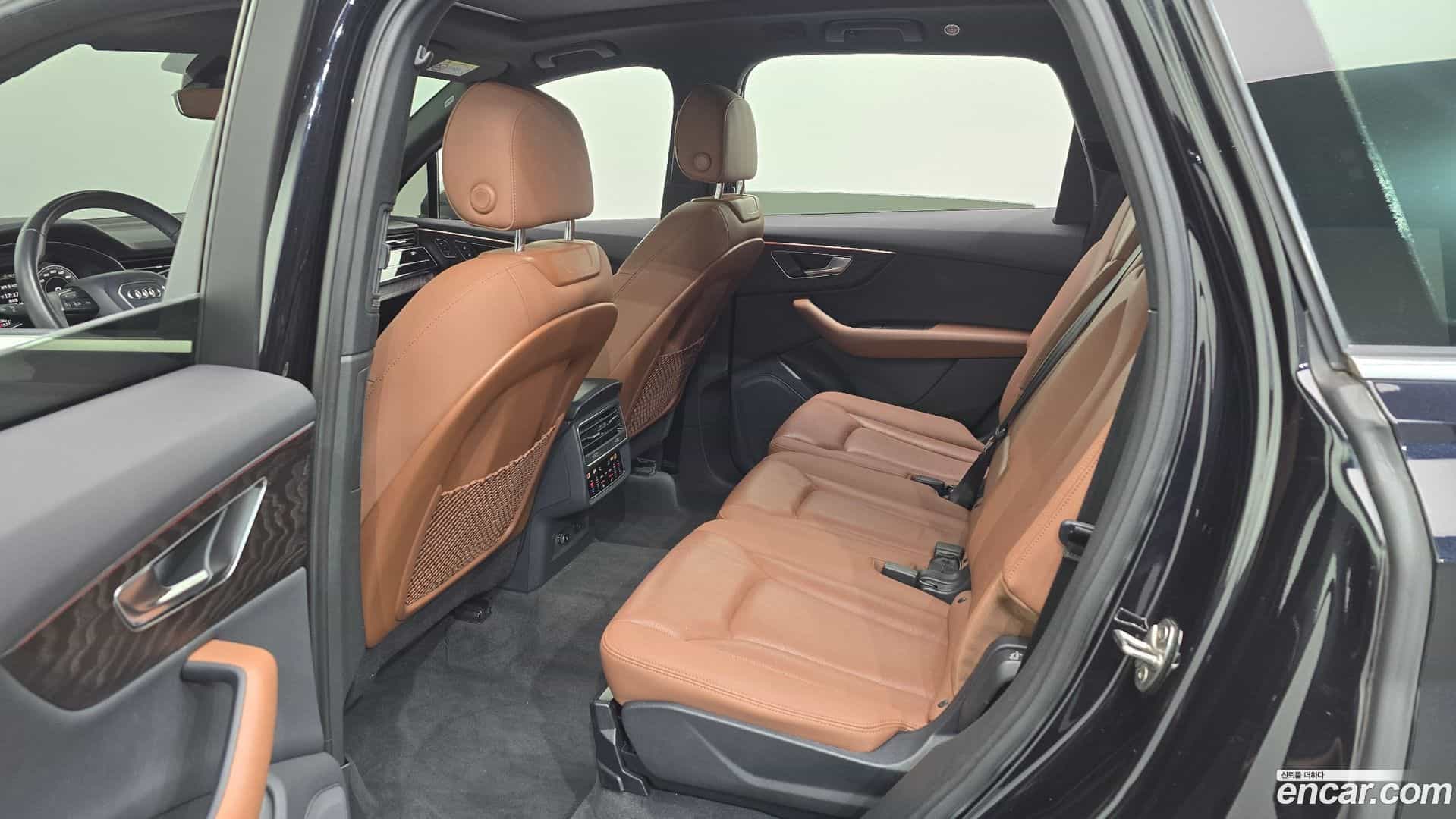 Q7 Audi 2021.6-OPTION-015