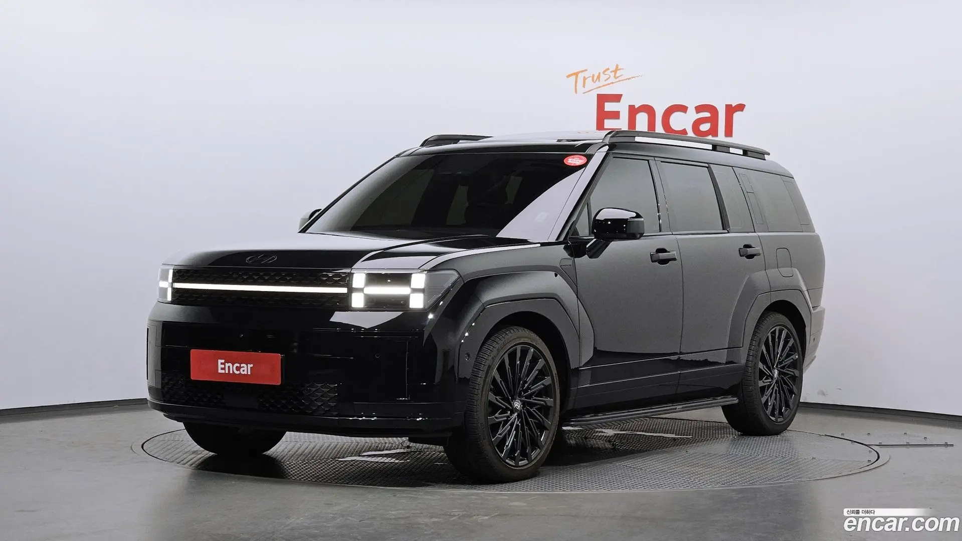 Main__Slider__Photo:Santafe Hyundai 2025.4-0