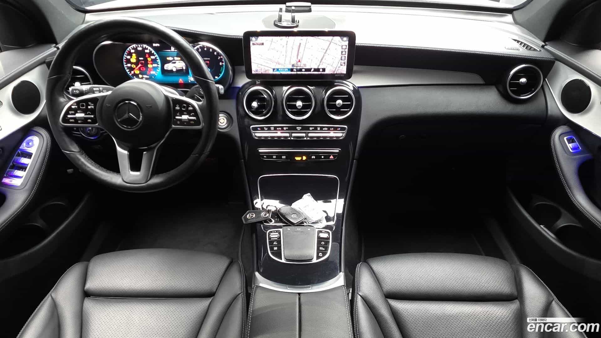 GLC-Class Mercedes-Benz 2021.4-INNER-007