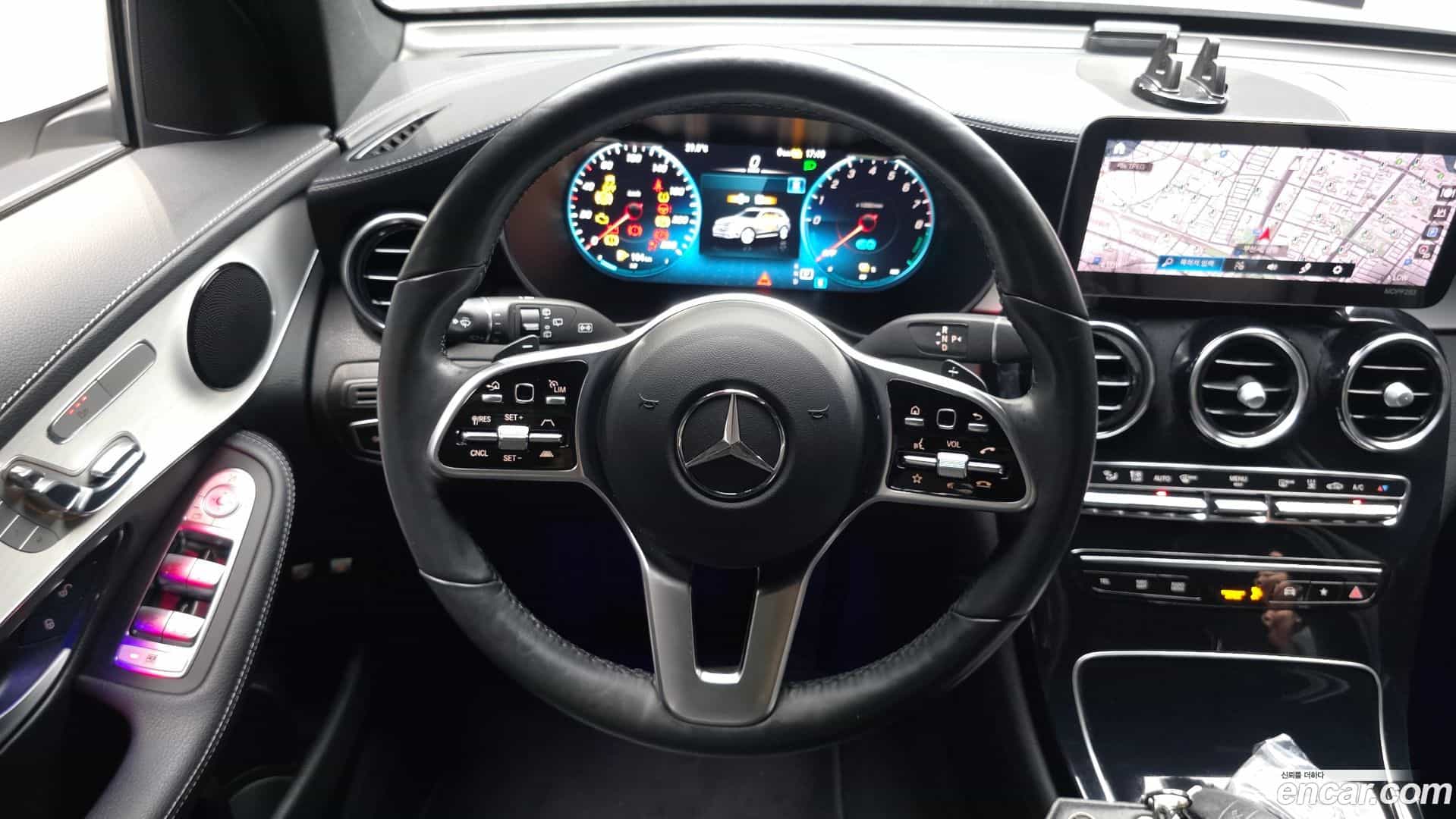 GLC-Class Mercedes-Benz 2021.4-OPTION-017