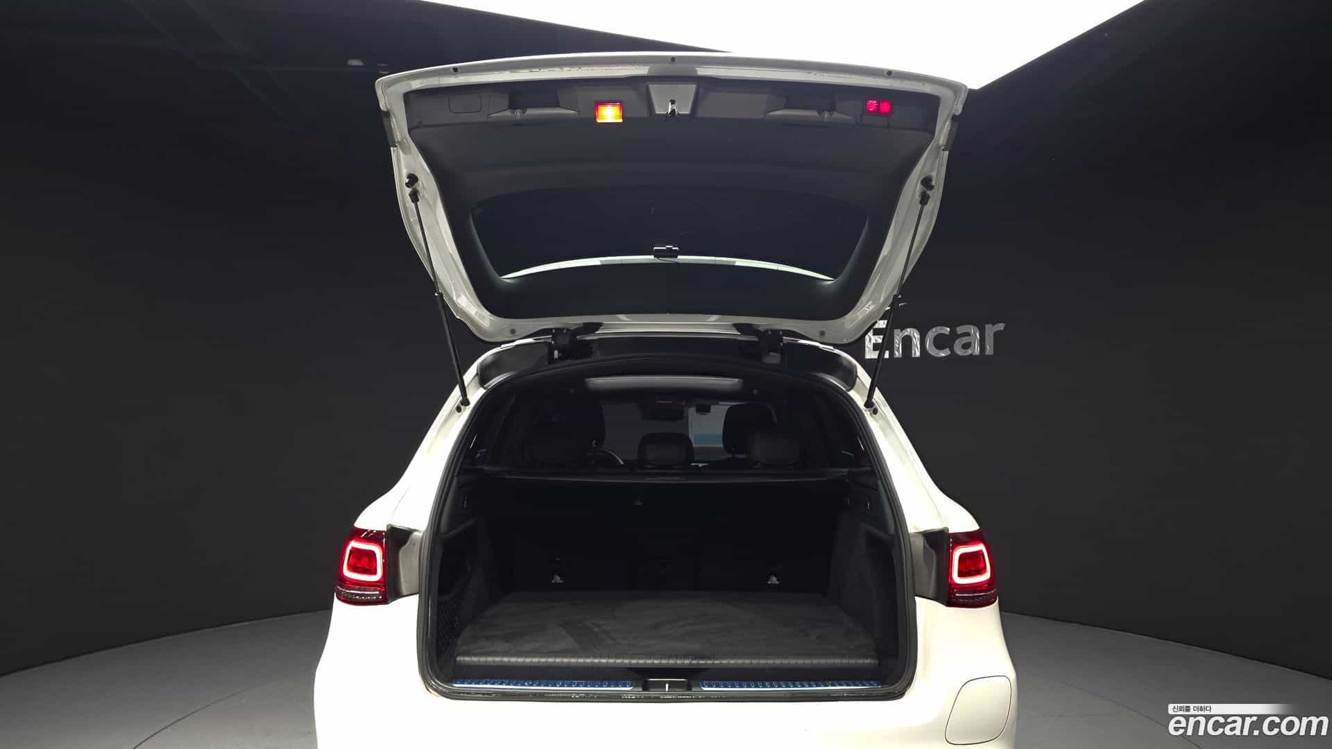 GLC-Class Mercedes-Benz 2021.4-OPTION-023