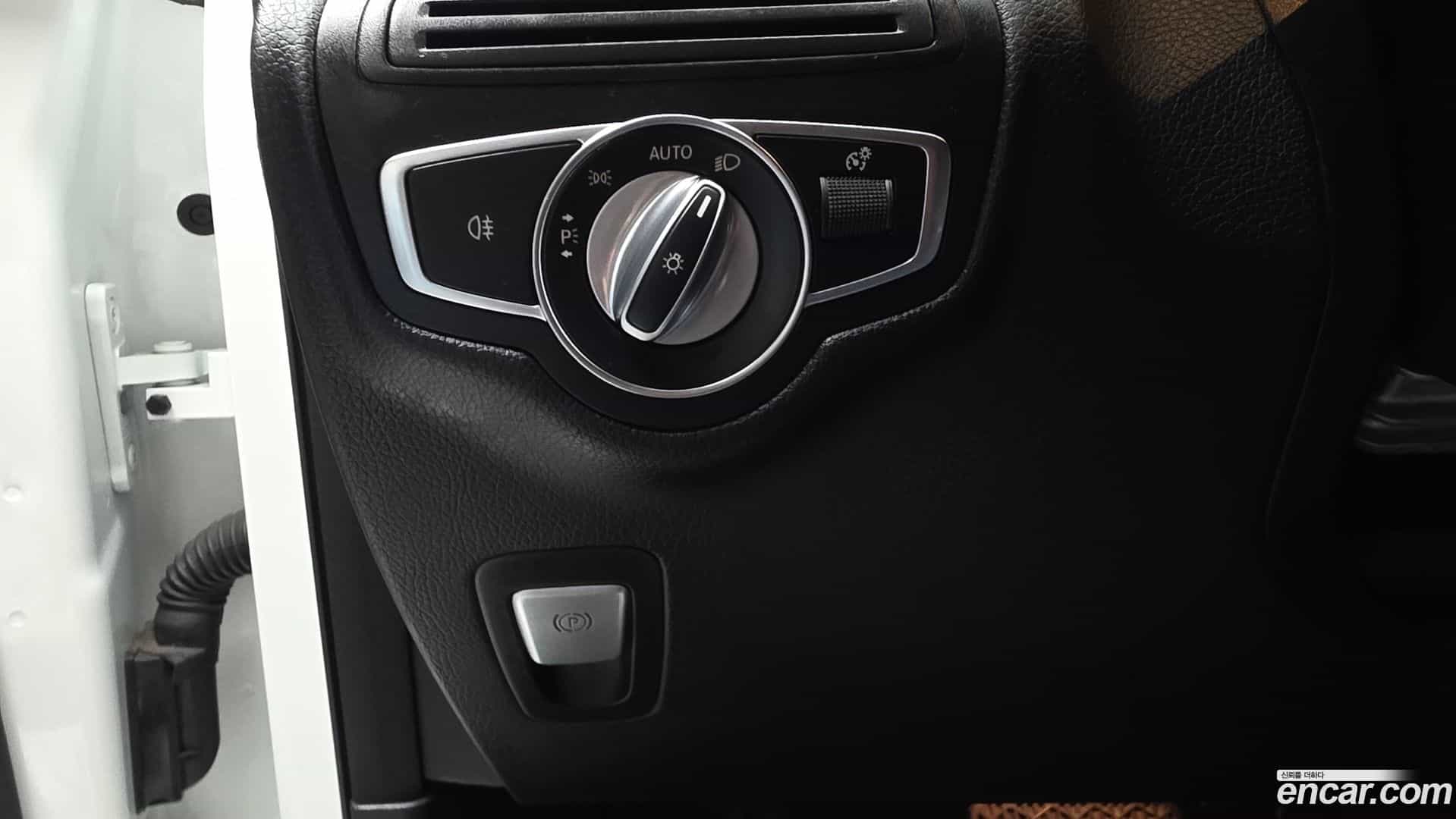 GLC-Class Mercedes-Benz 2021.4-OPTION-041