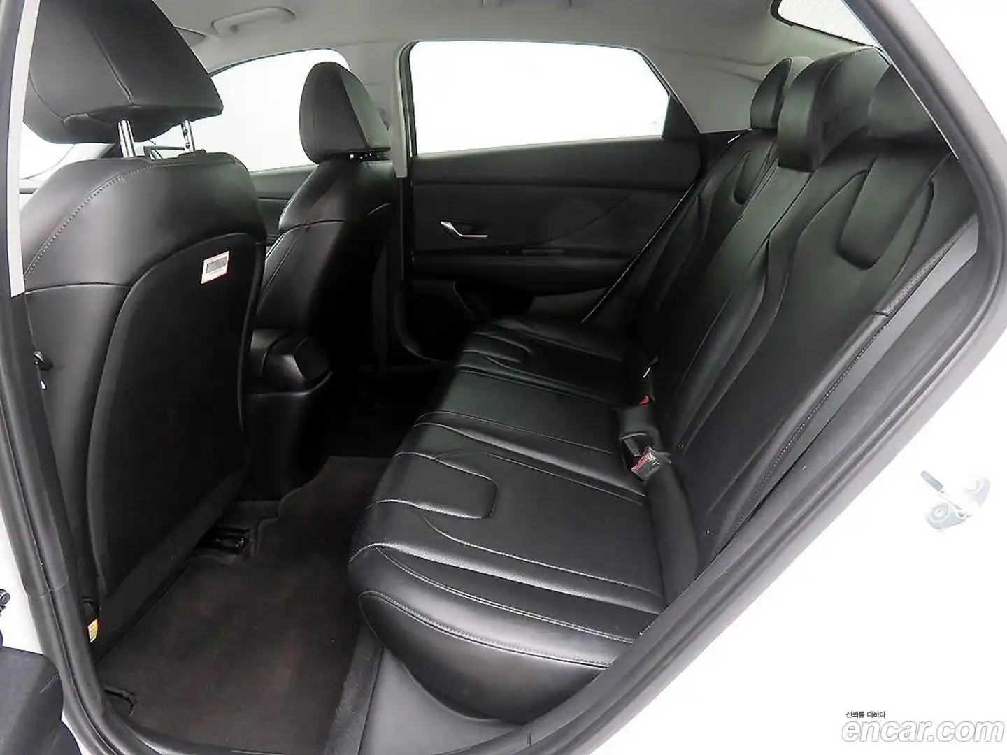 AVANTE Hyundai 2022.3-OPTION-020