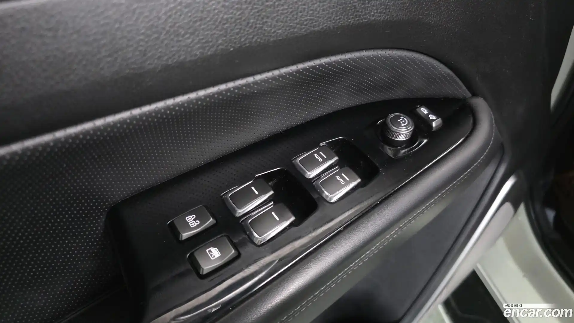 Rexton KG Mobility 2018.6-OPTION-019