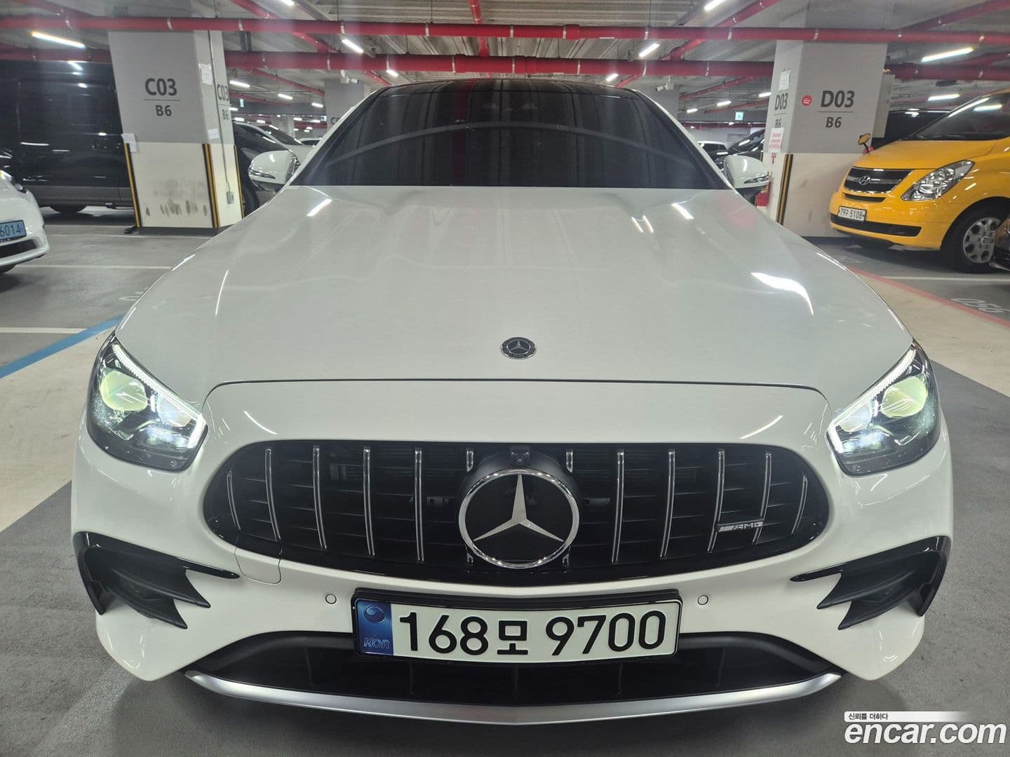Main__Slider__Photo:E-Class Mercedes-Benz 2021.2-0