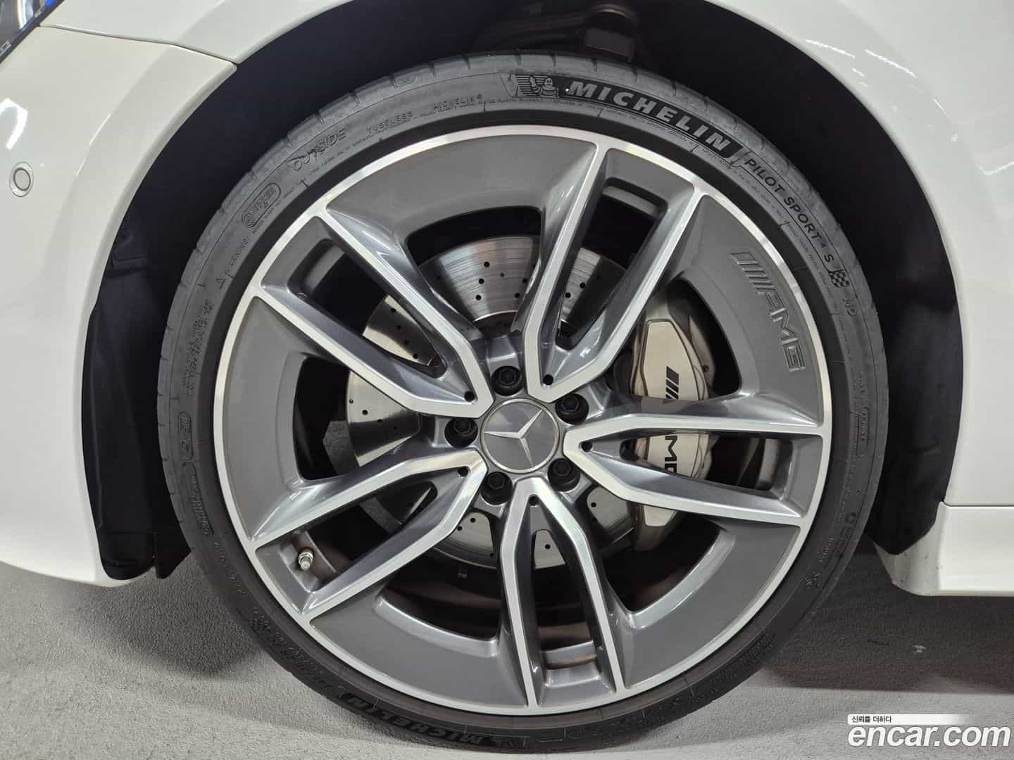 E-Class Mercedes-Benz 2021.2-INNER-008