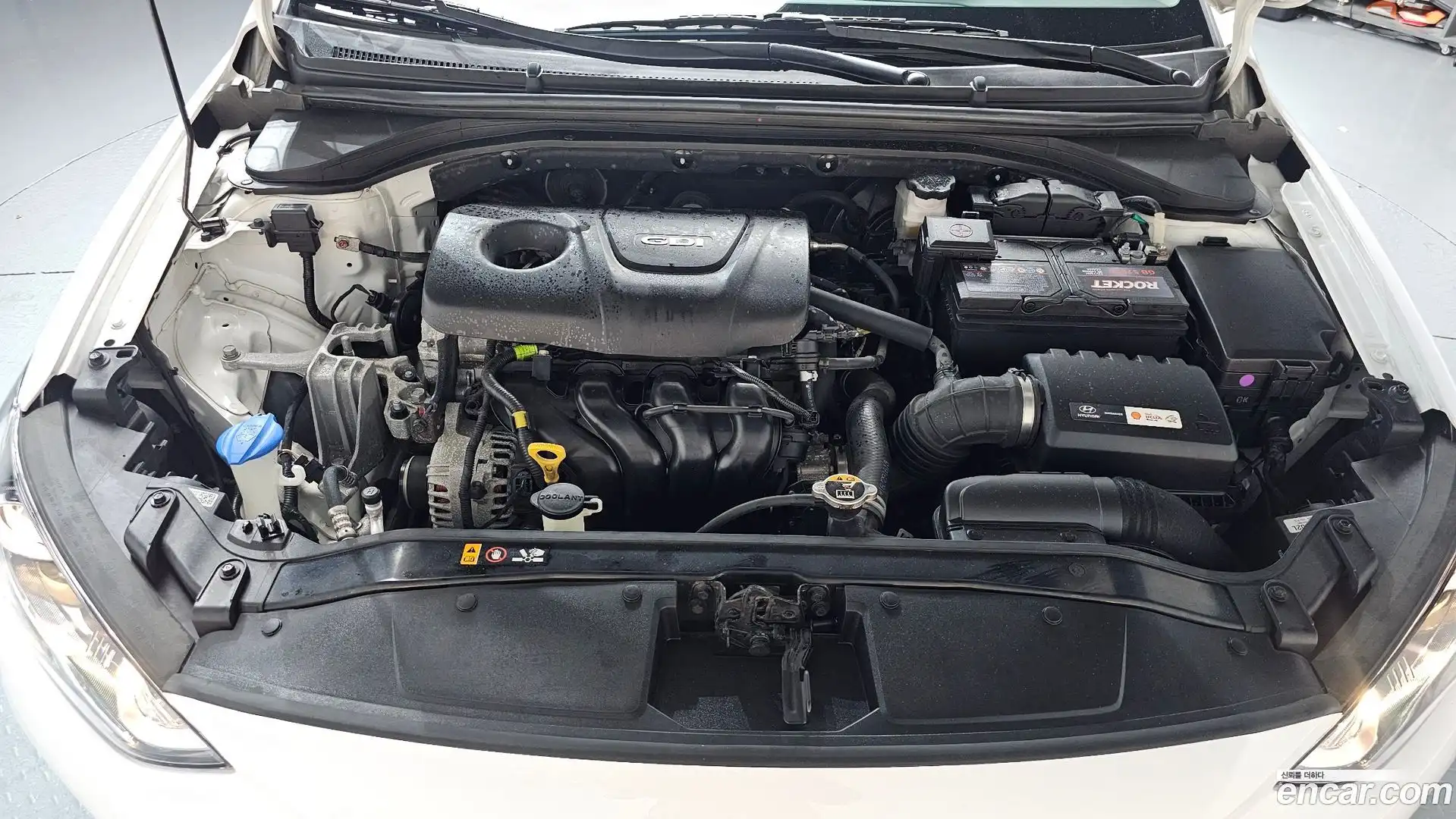 AVANTE Hyundai 2016.10-OUTER-006