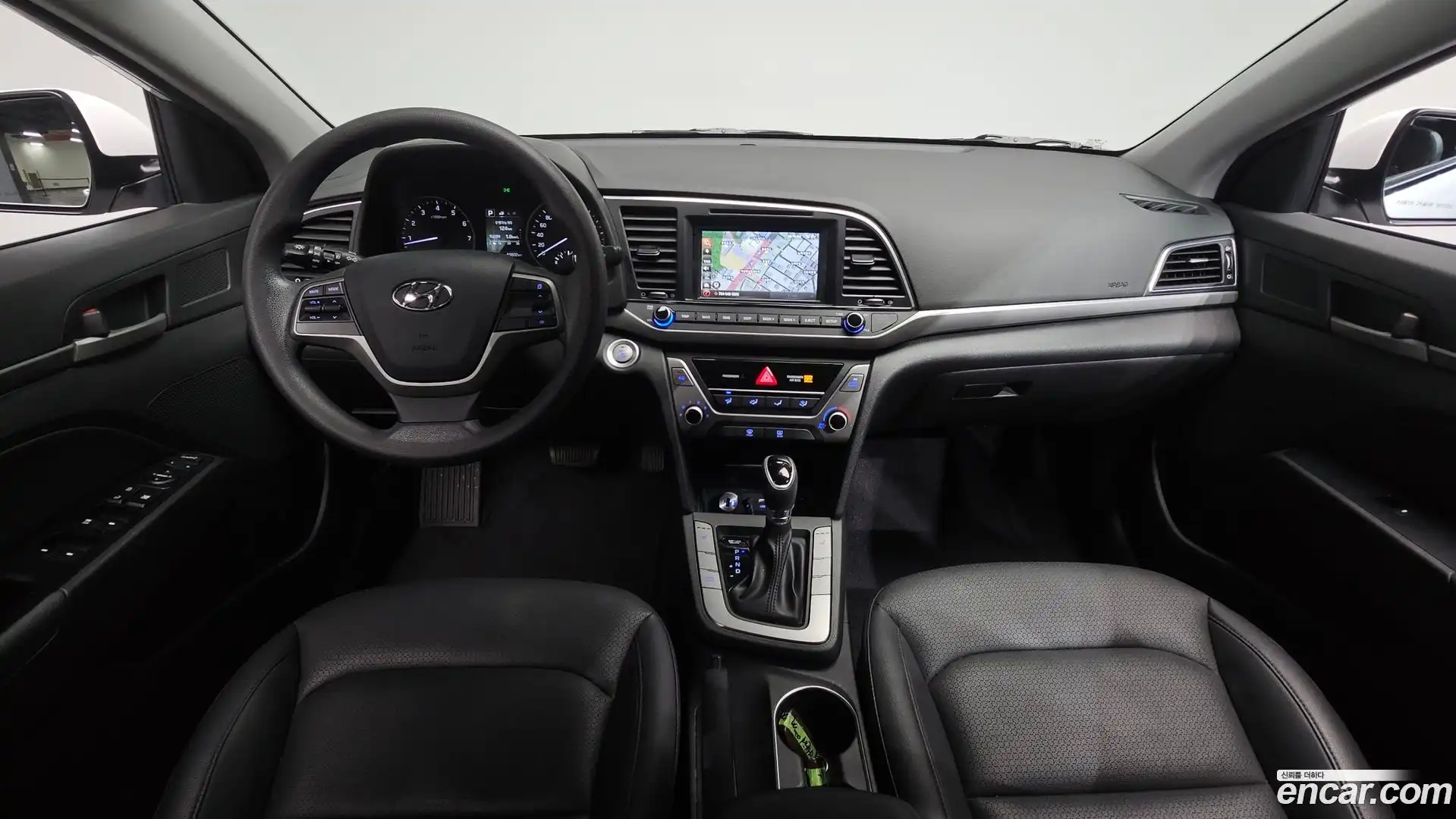 AVANTE Hyundai 2016.10-INNER-007