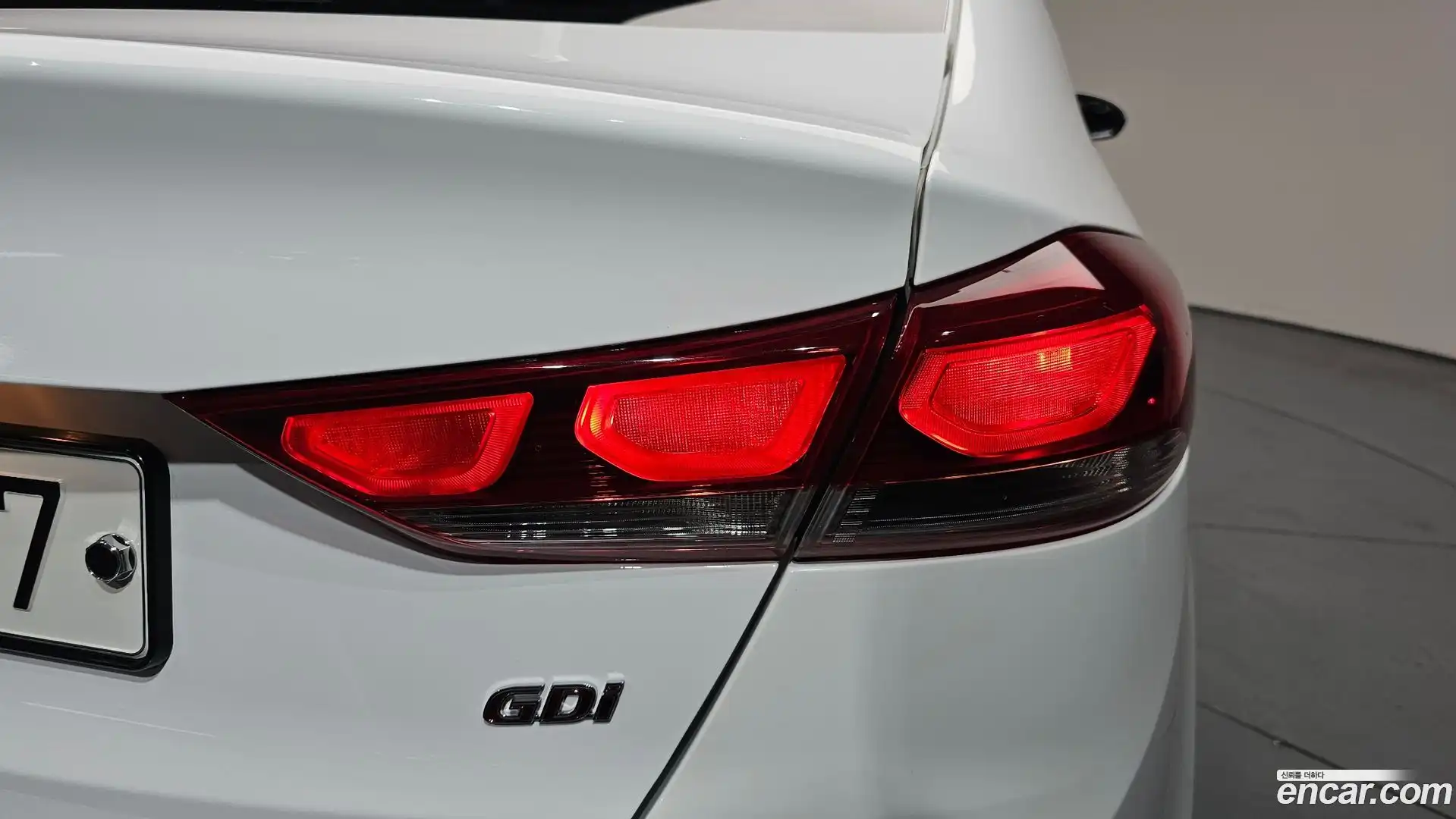 AVANTE Hyundai 2016.10-OUTER-033