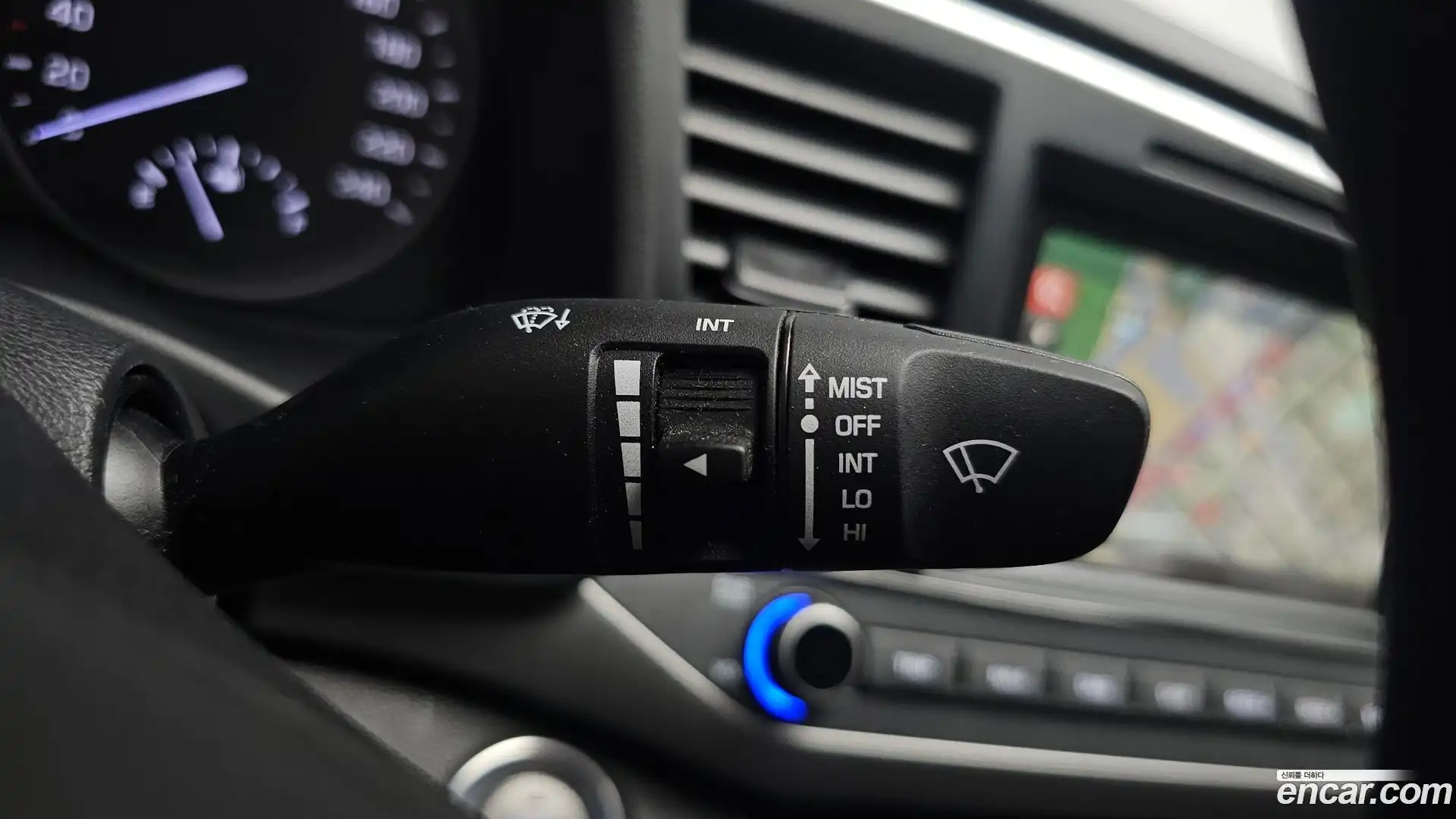 AVANTE Hyundai 2016.10-OPTION-040