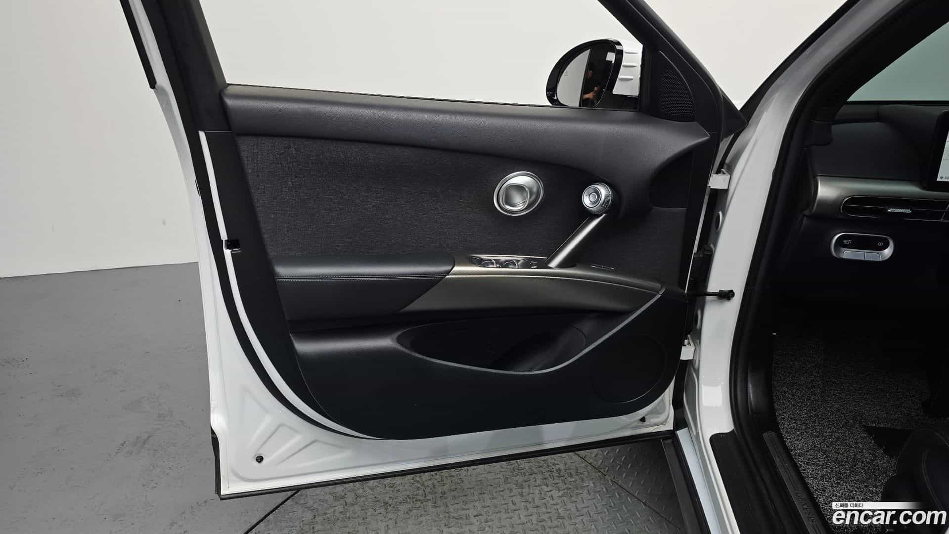 GV60 Genesis 2022.3-INNER-034