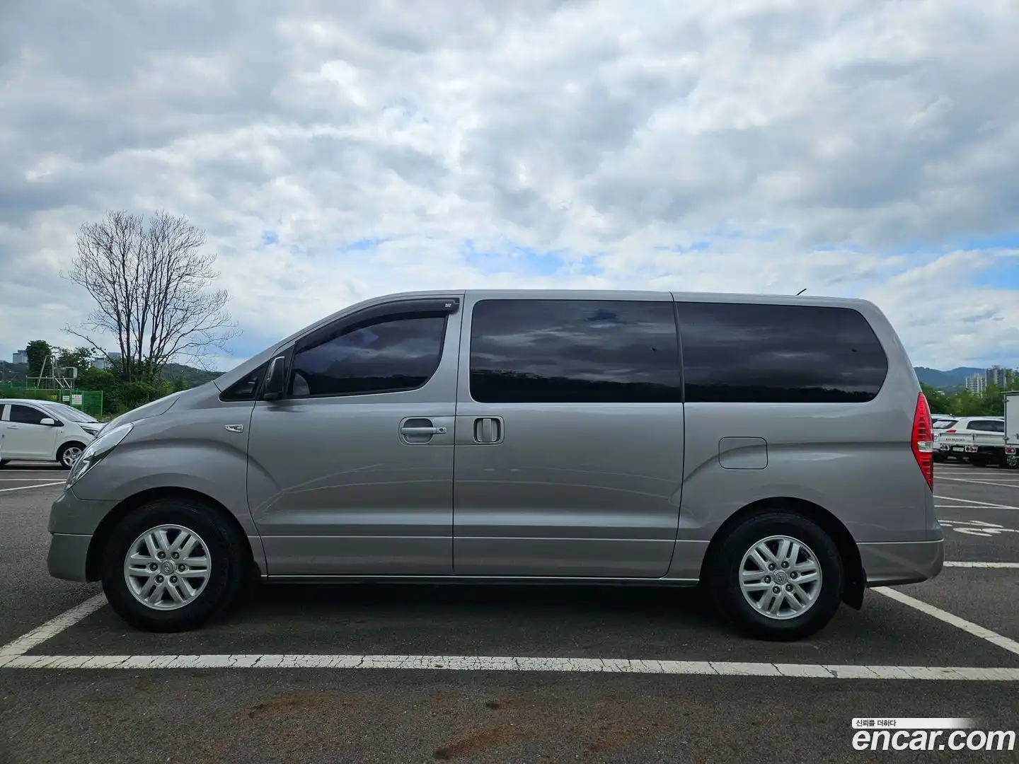 Starex Hyundai 2016.0-OUTER-003