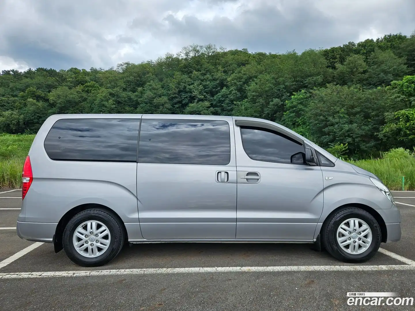 Starex Hyundai 2016.0-INNER-007