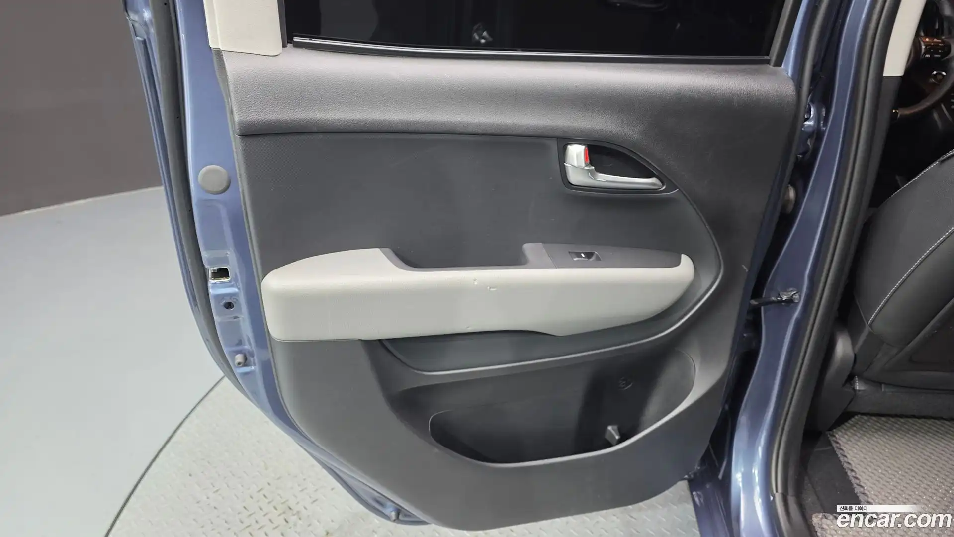 RAY Kia 2024.0-INNER-035