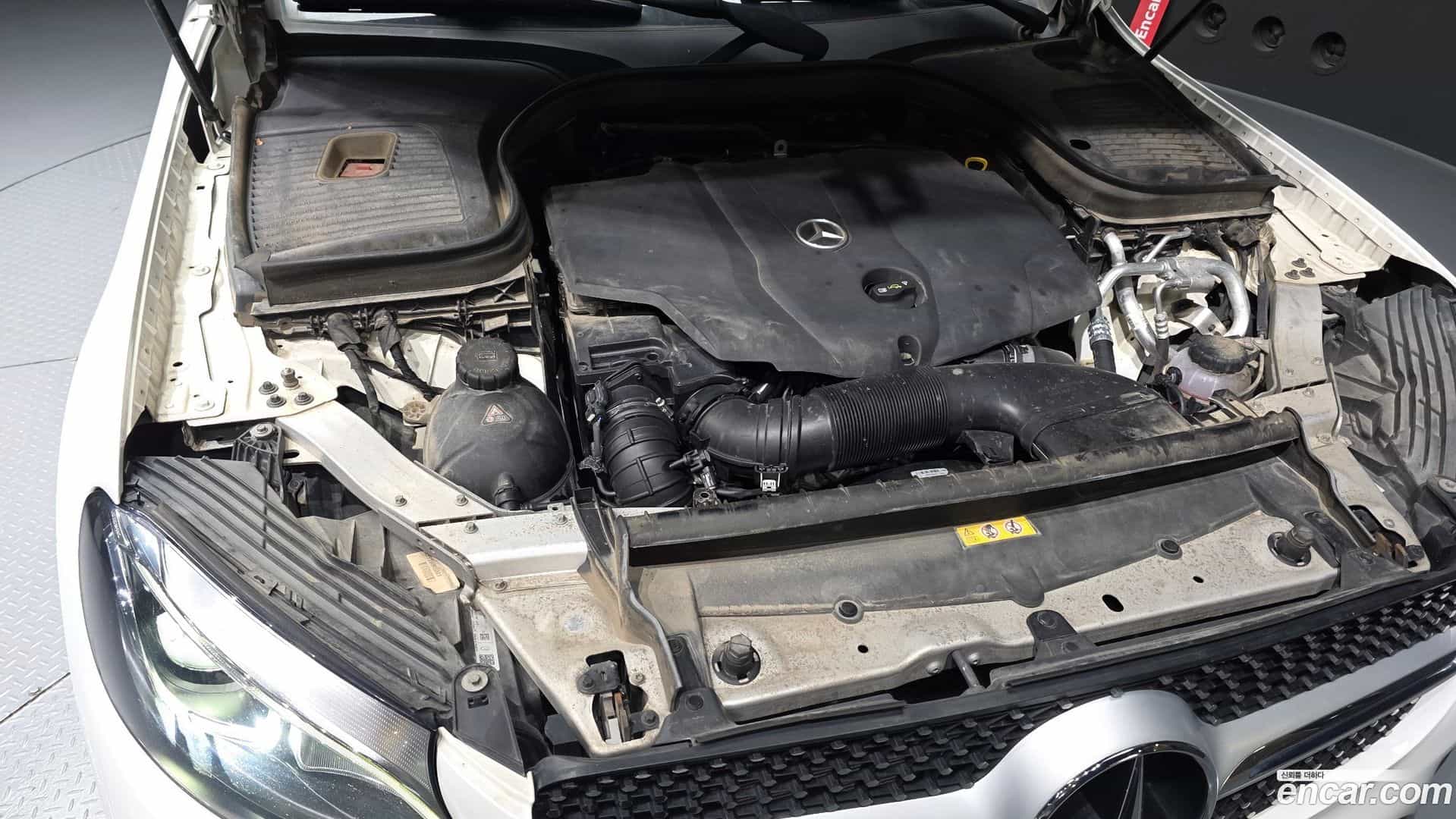 GLC-Class Mercedes-Benz 2017.10-OUTER-006