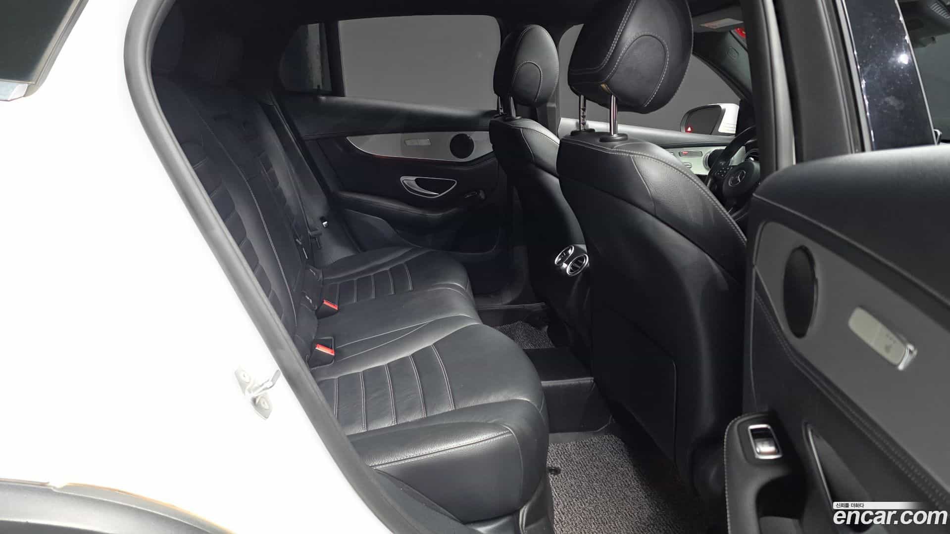 GLC-Class Mercedes-Benz 2017.10-OPTION-016