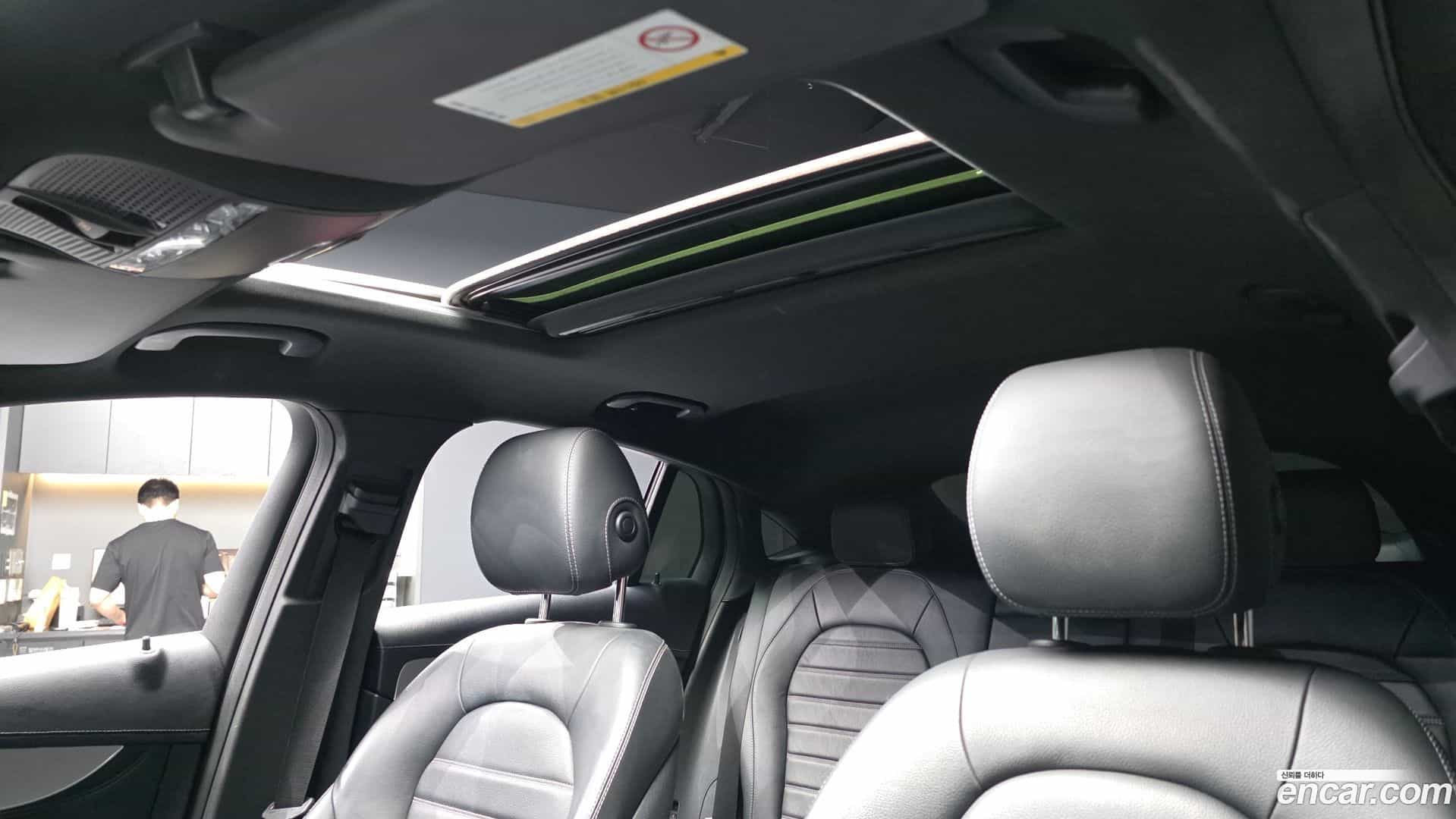 GLC-Class Mercedes-Benz 2017.10-OPTION-021