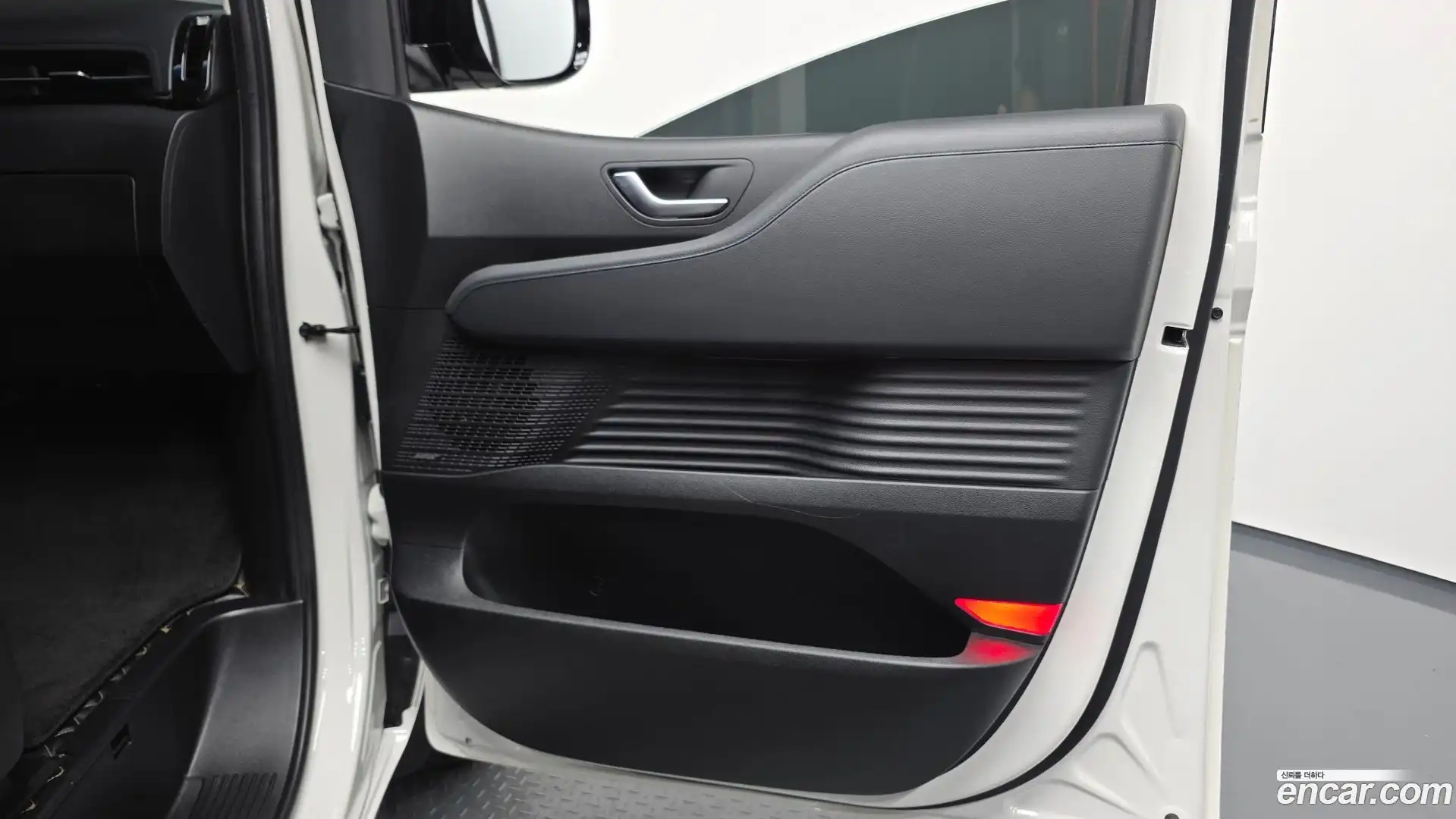 Staria Hyundai 2022.1-INNER-035