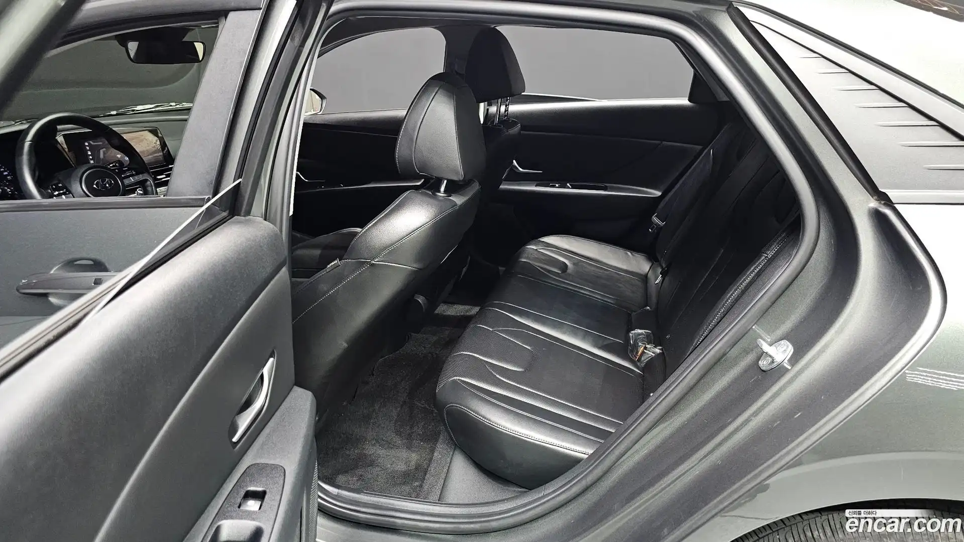 AVANTE Hyundai 2021.4-OPTION-016