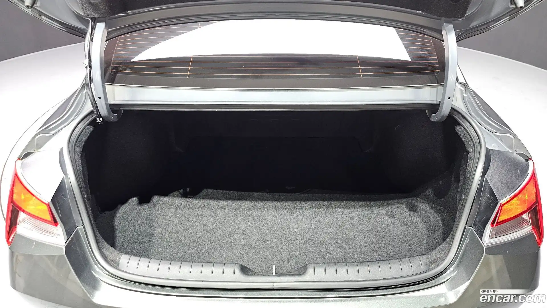 AVANTE Hyundai 2021.4-OPTION-024