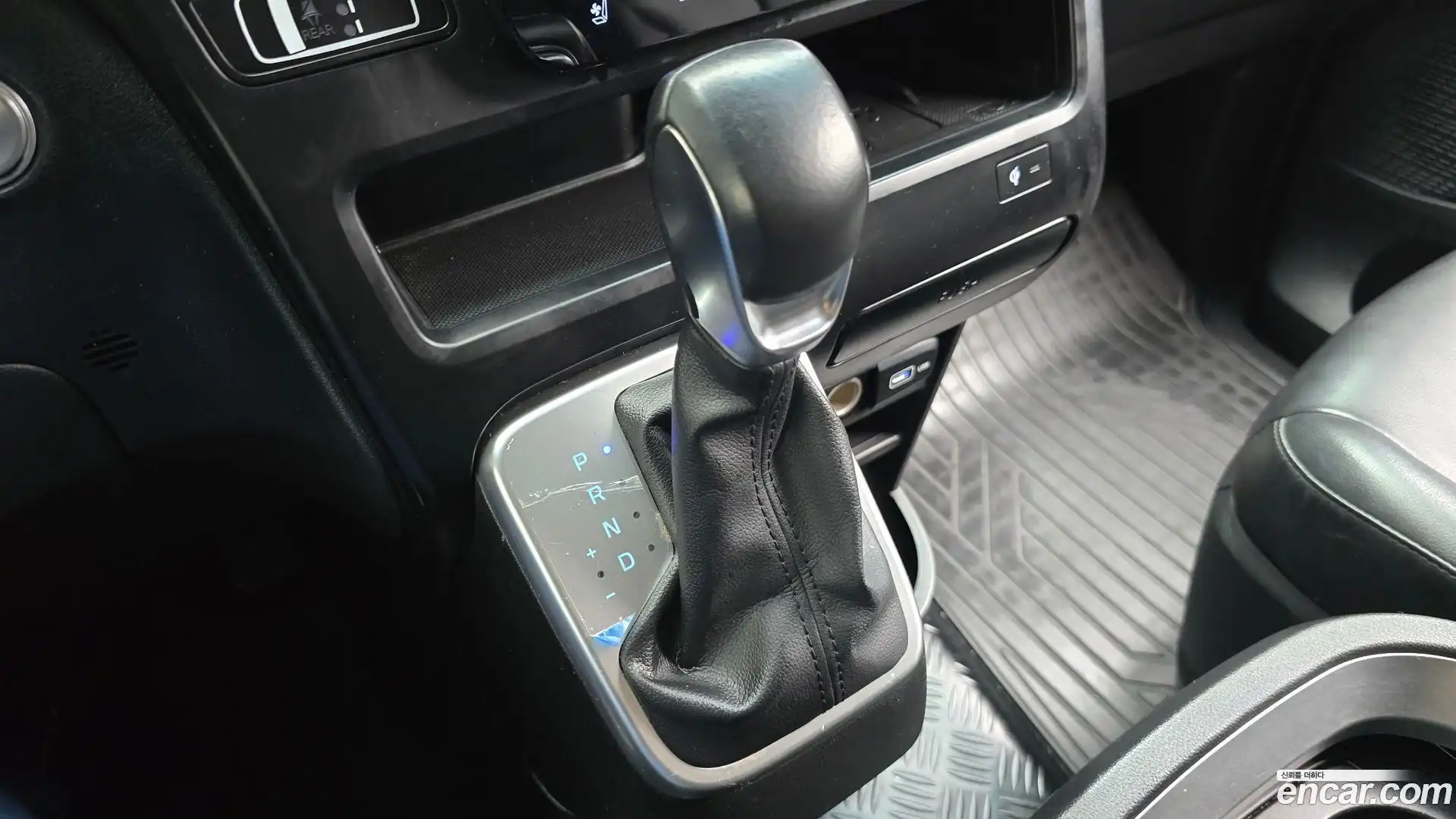Staria Hyundai 2022.1-INNER-009