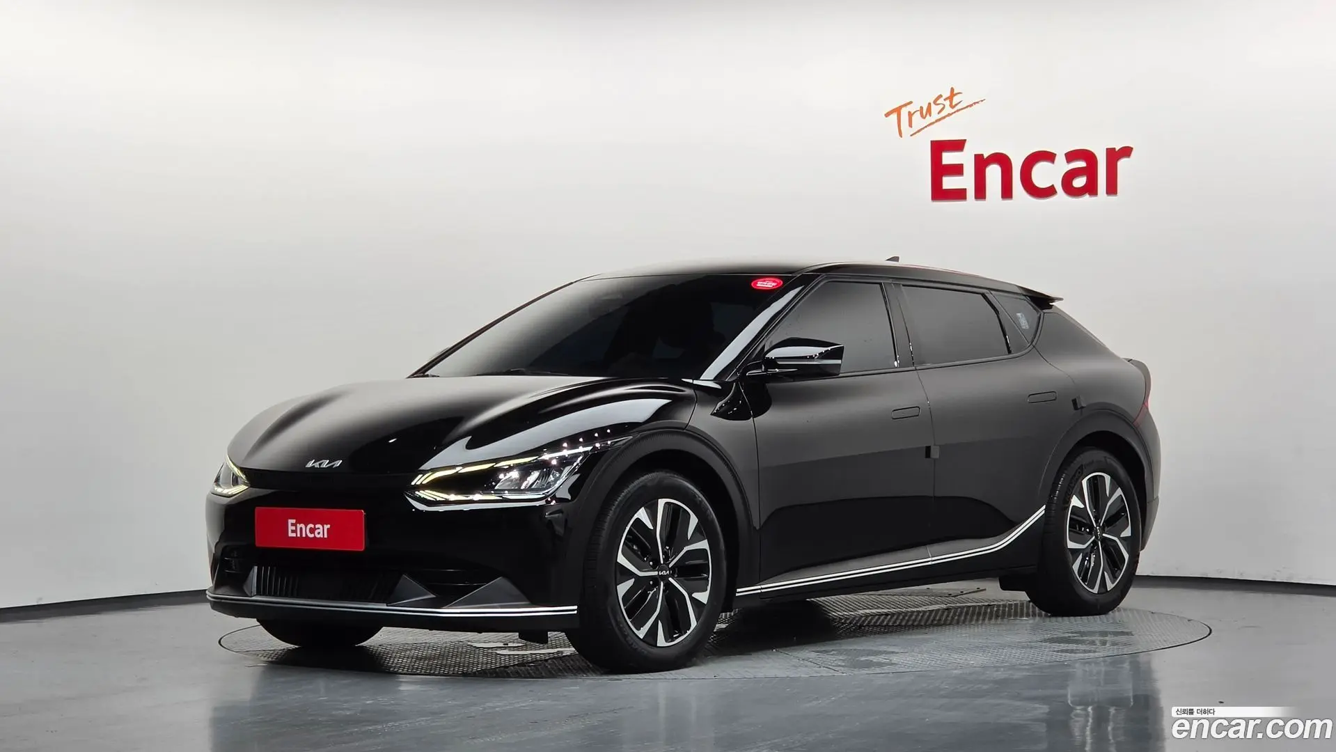 Main__Slider__Photo:EV6 Kia 2021.11-0