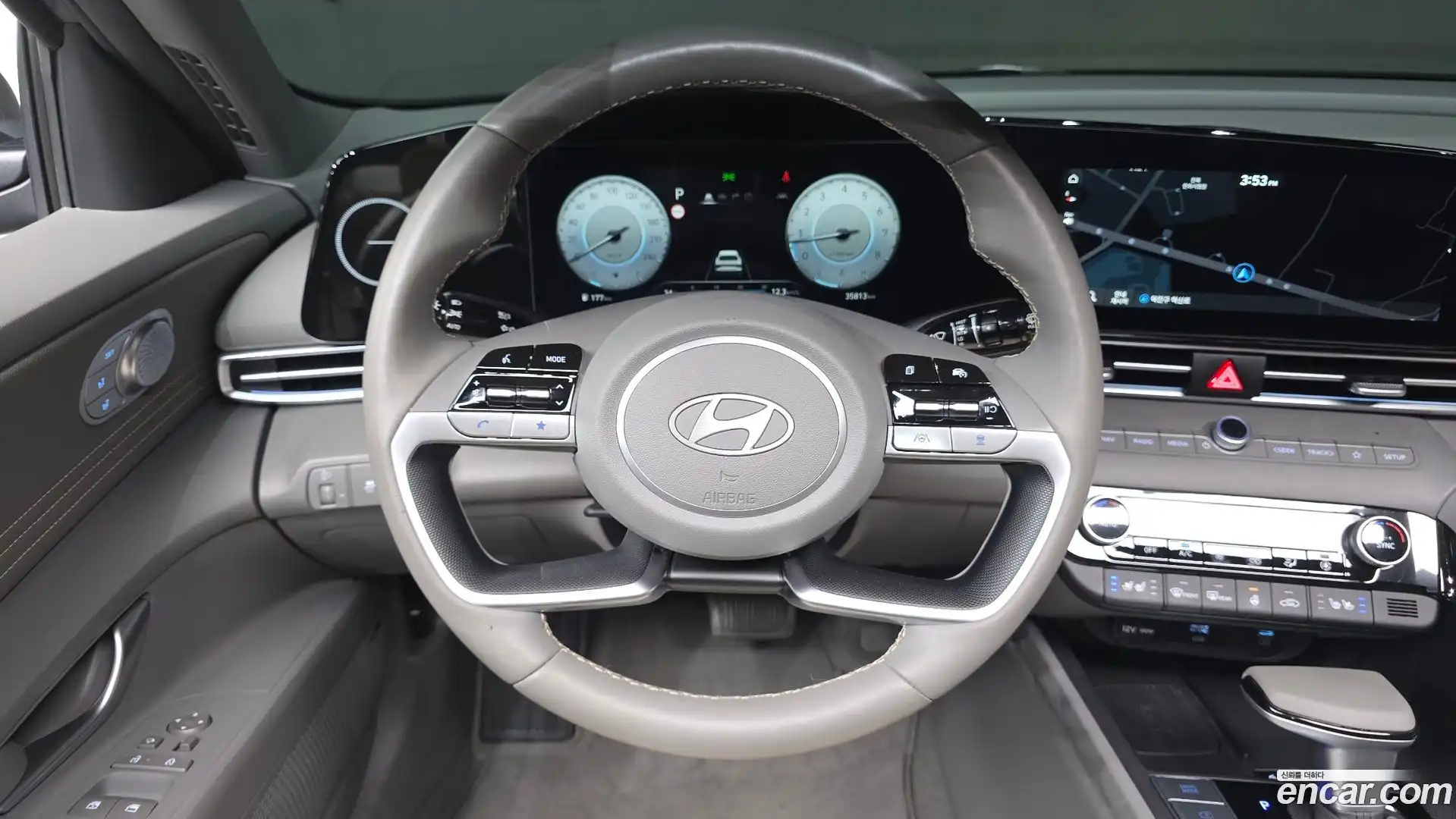 AVANTE Hyundai 2023.10-OPTION-017
