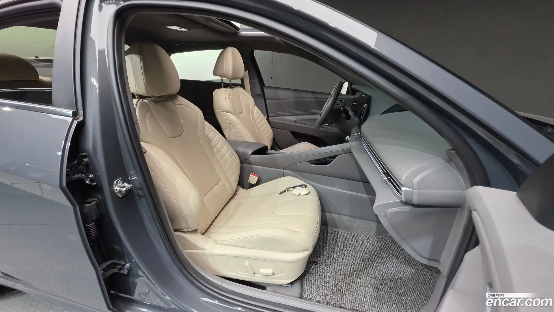 AVANTE Hyundai 2023.10-OPTION-021