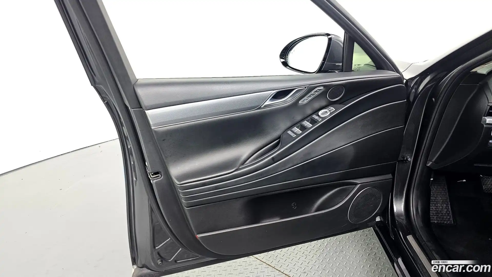 G80 Genesis 2021.2-INNER-034