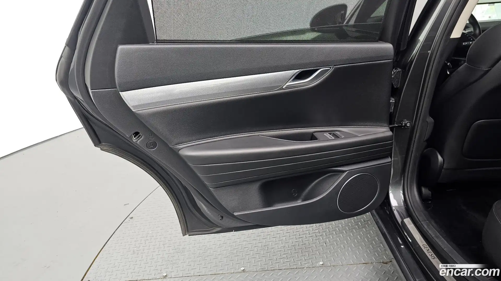 G80 Genesis 2021.2-INNER-035