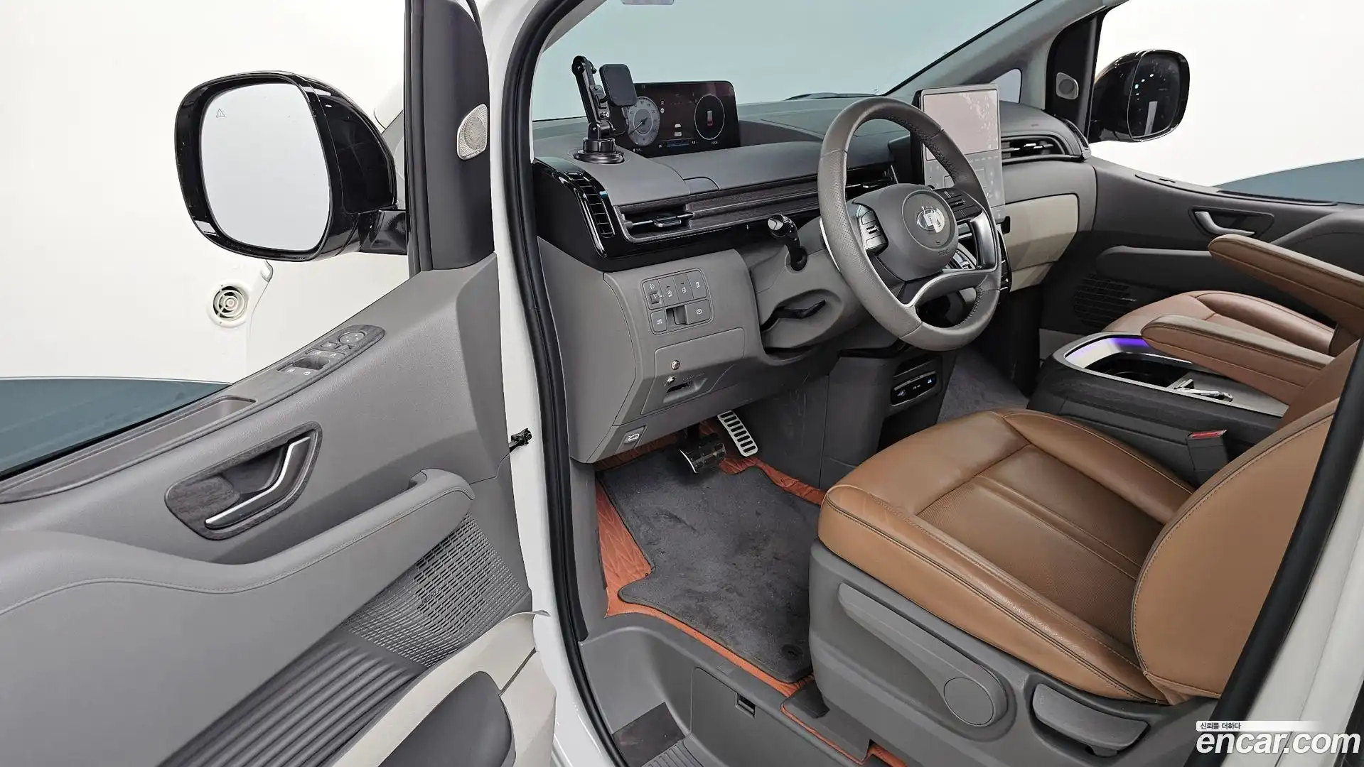 Staria Hyundai 2023.0-INNER-010