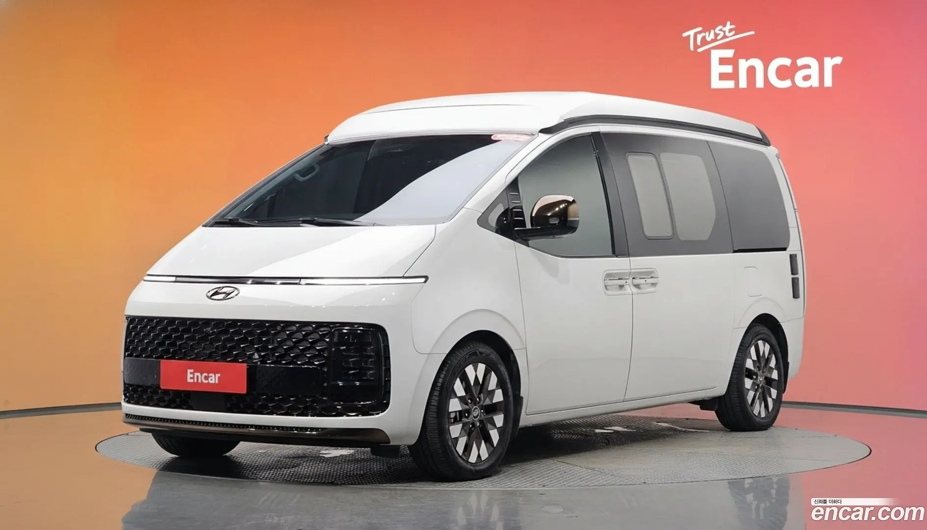 Main__Slider__Photo:Staria Hyundai 2023.0-0