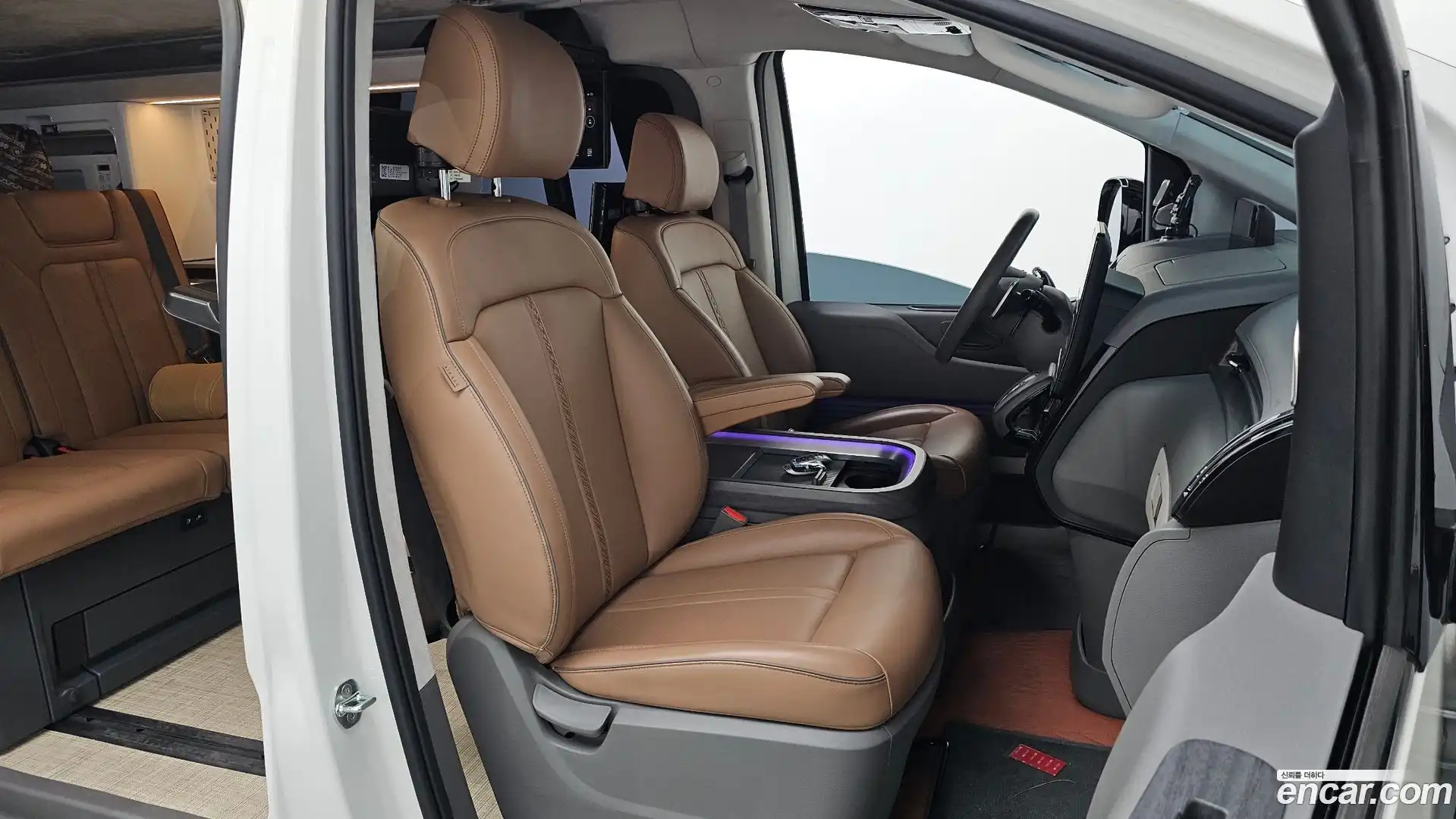 Staria Hyundai 2023.0-INNER-036