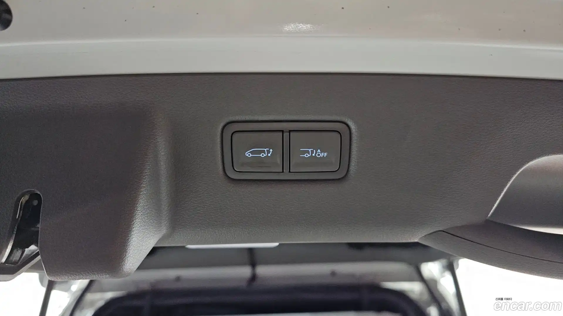 Staria Hyundai 2023.0-OPTION-042