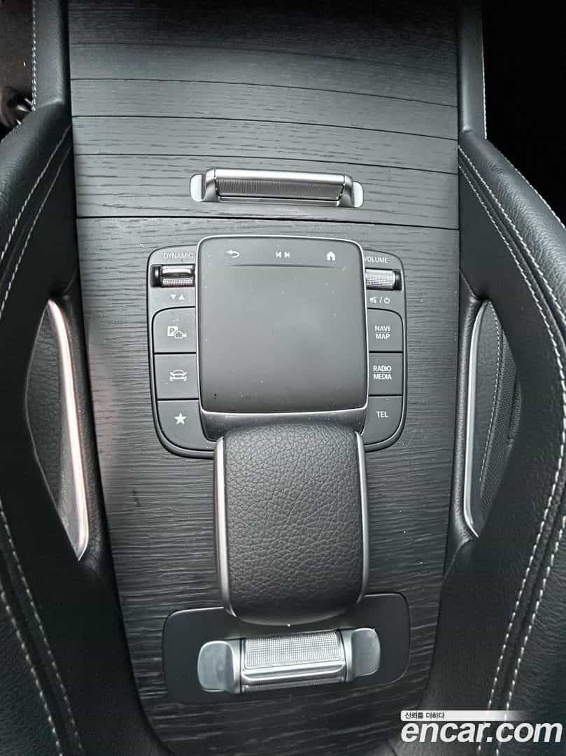 GLE-Class Mercedes-Benz 2024.7-OPTION-018