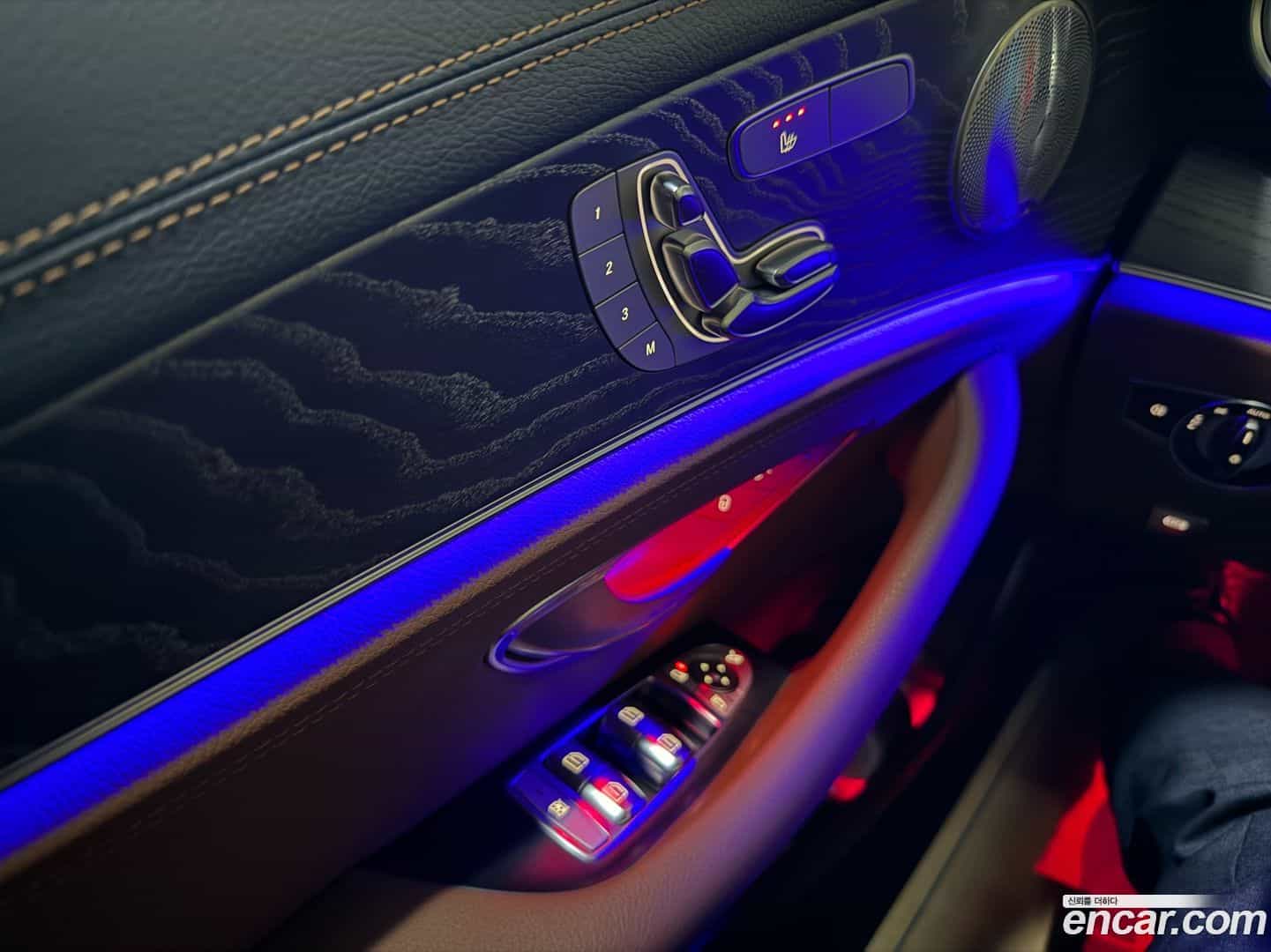 E-Class Mercedes-Benz 2021.2-OPTION-019