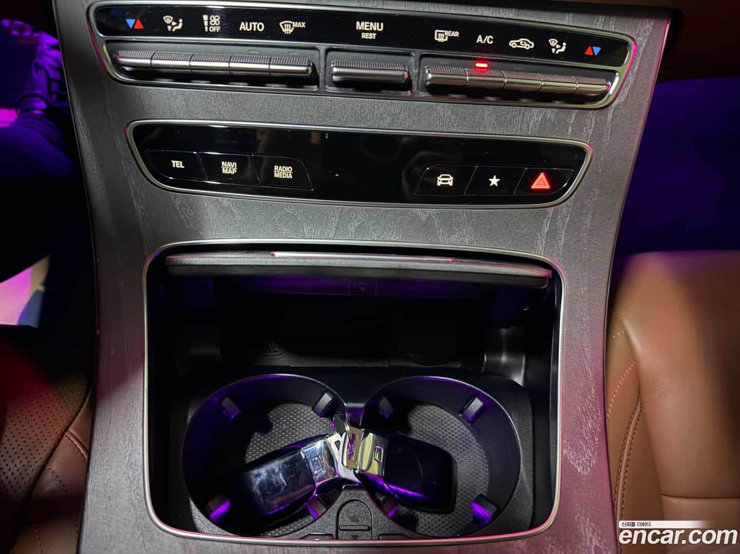 E-Class Mercedes-Benz 2021.2-OPTION-021