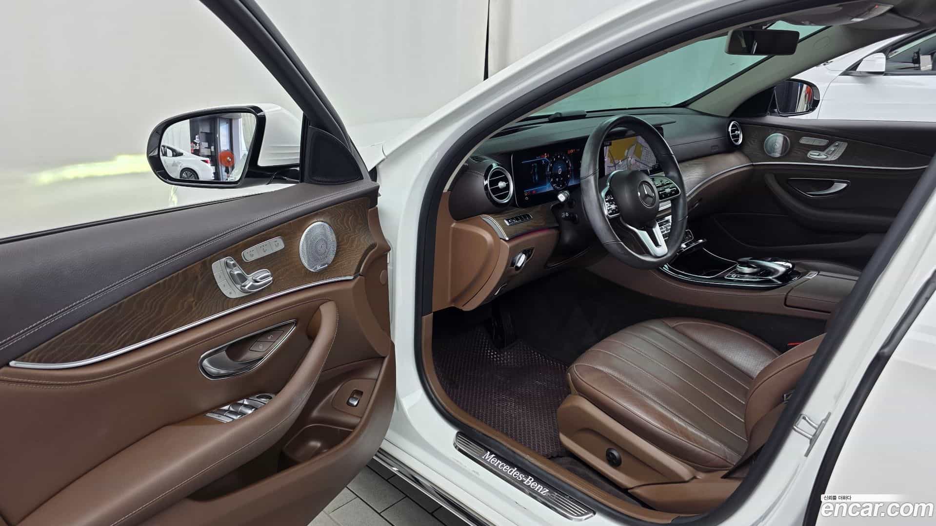 E-Class Mercedes-Benz 2019.6-INNER-010