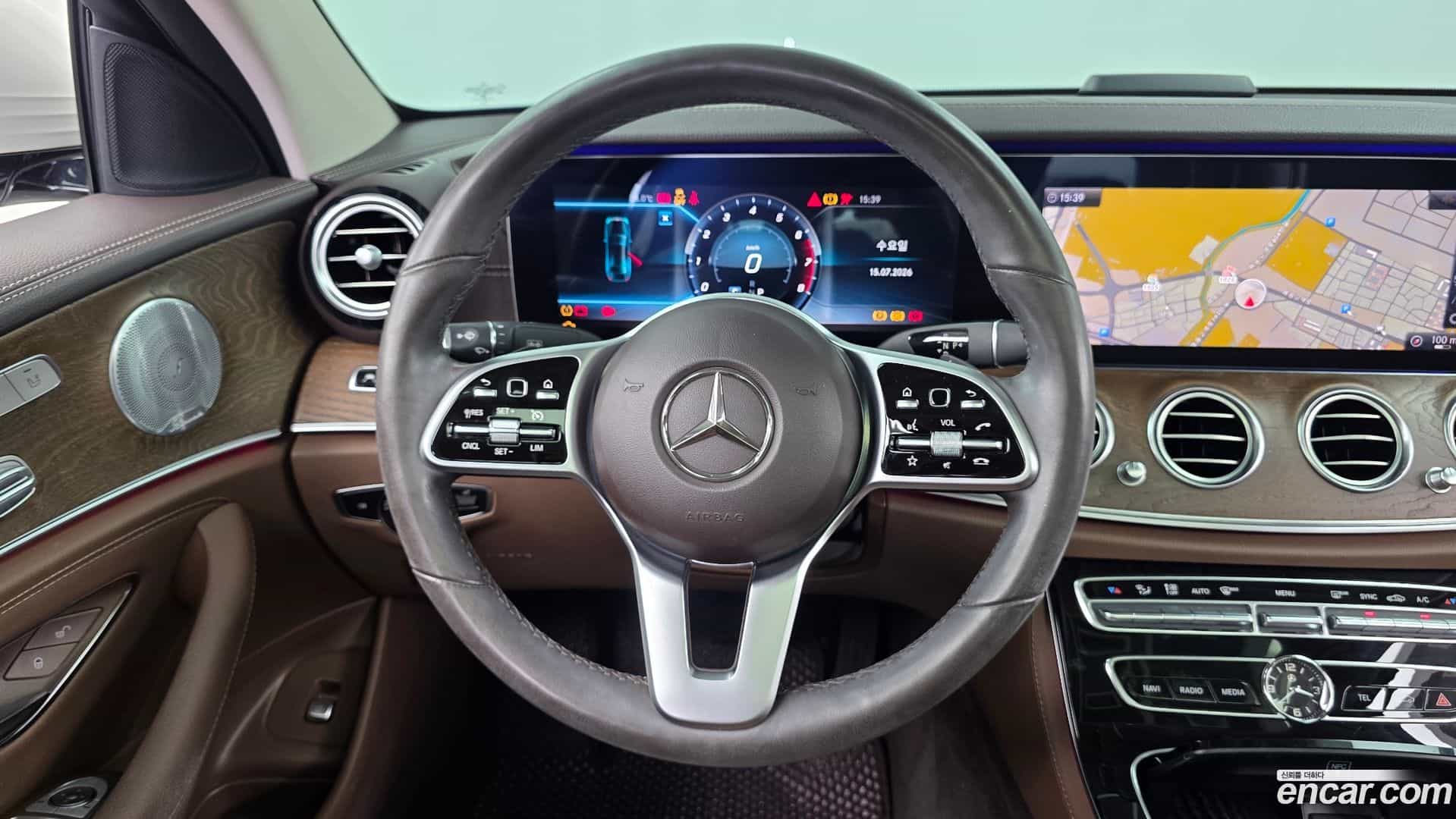 E-Class Mercedes-Benz 2019.6-OPTION-017