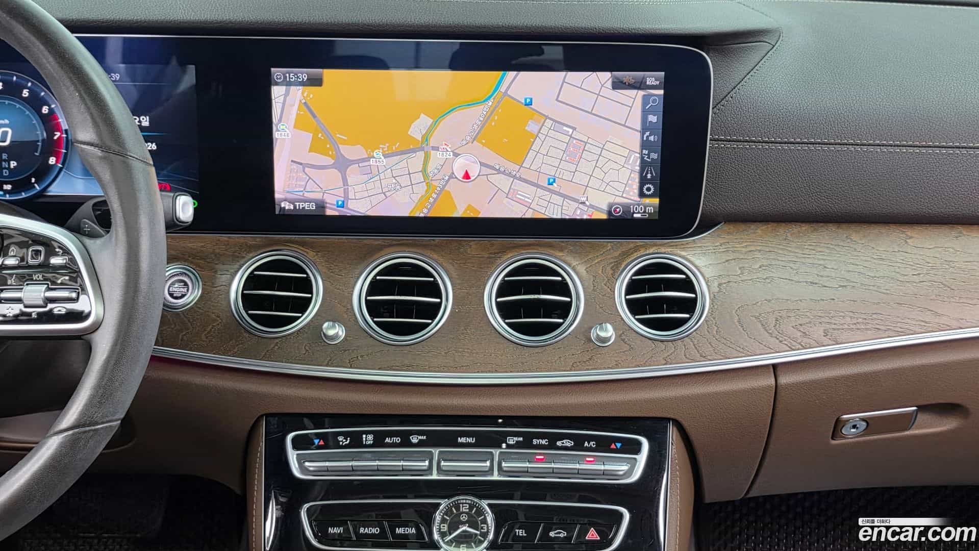 E-Class Mercedes-Benz 2019.6-OPTION-018