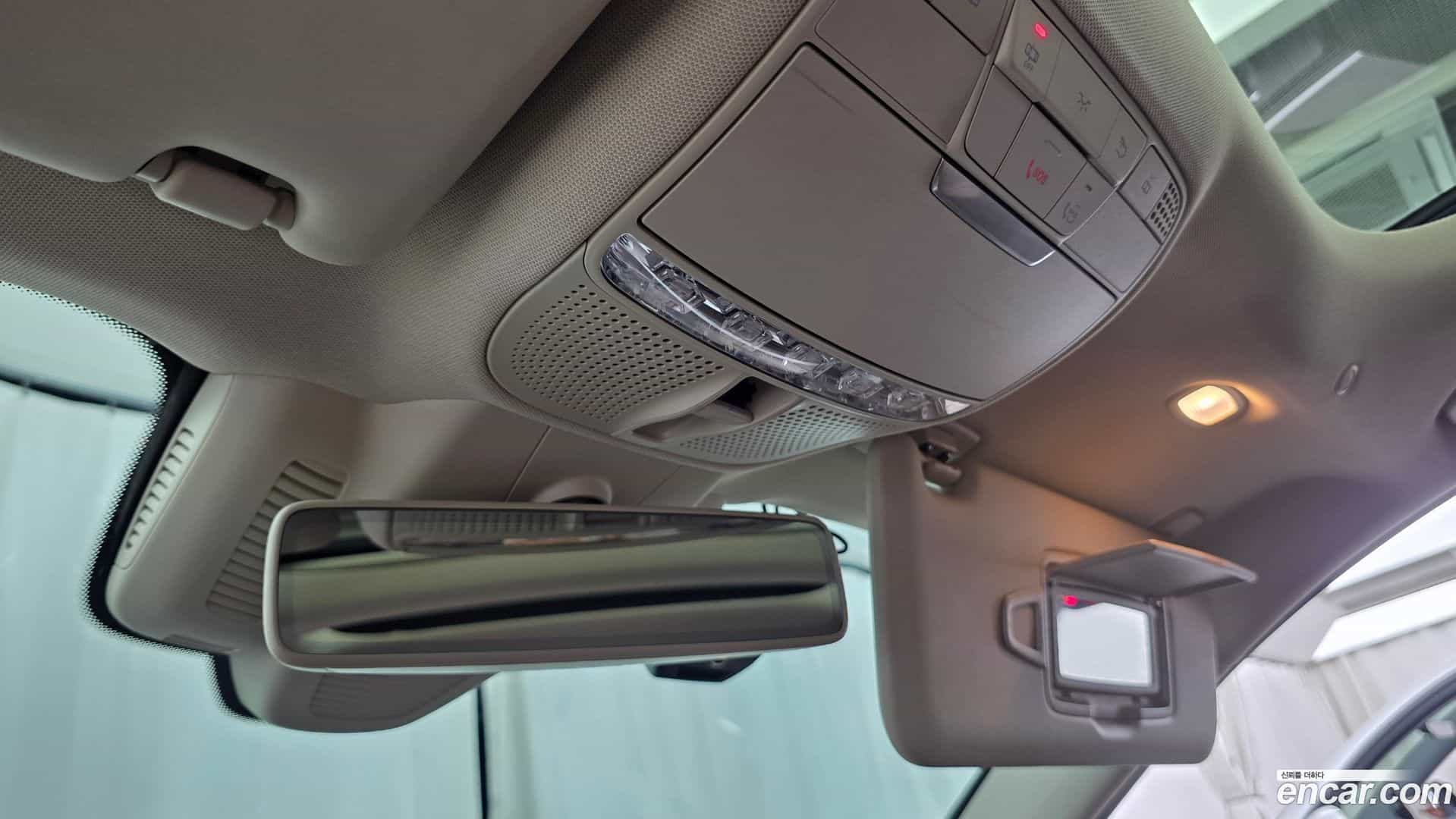 E-Class Mercedes-Benz 2019.6-OPTION-040
