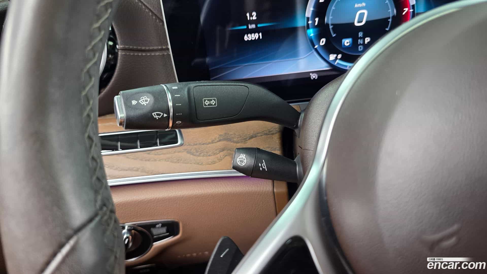 E-Class Mercedes-Benz 2019.6-OPTION-042