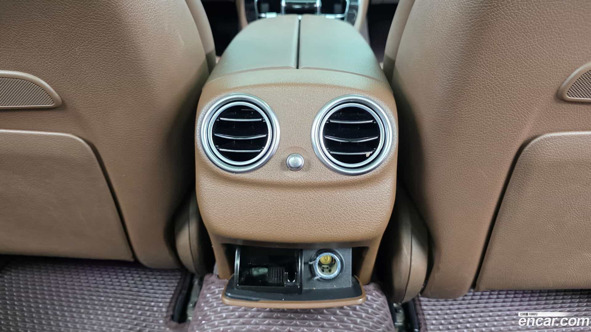 E-Class Mercedes-Benz 2019.6-OPTION-044