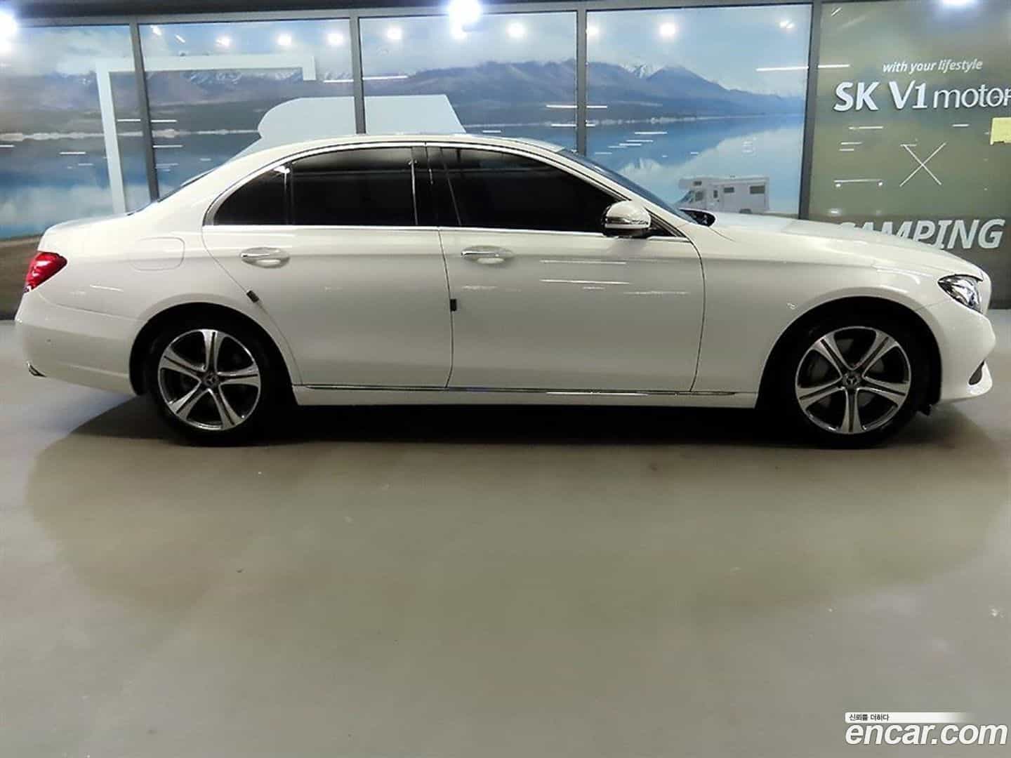 E-Class Mercedes-Benz 2018.10-OUTER-003