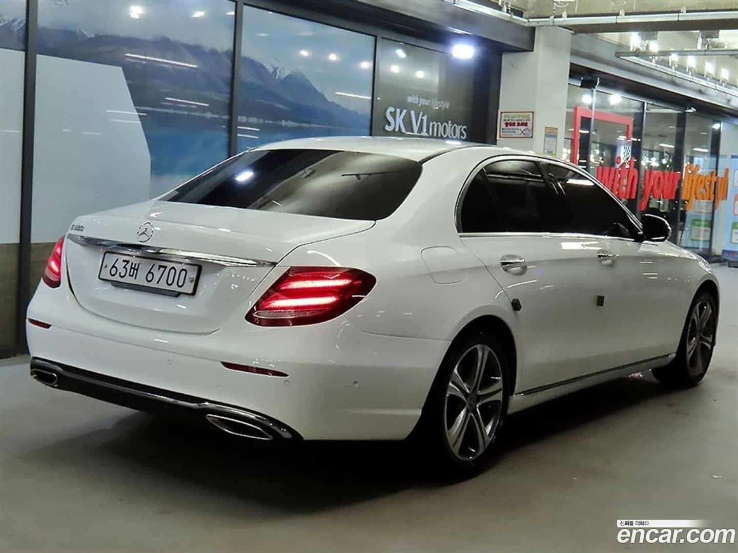 E-Class Mercedes-Benz 2018.10-OUTER-004