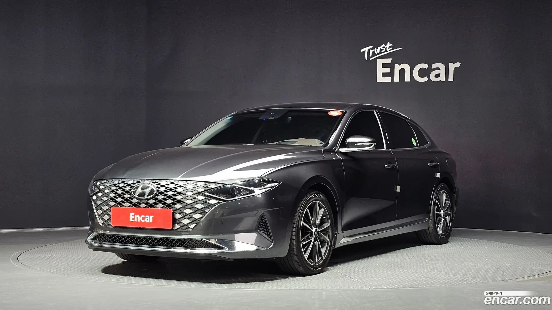 Main__Slider__Photo:Grandeur Hyundai 2020.3-0